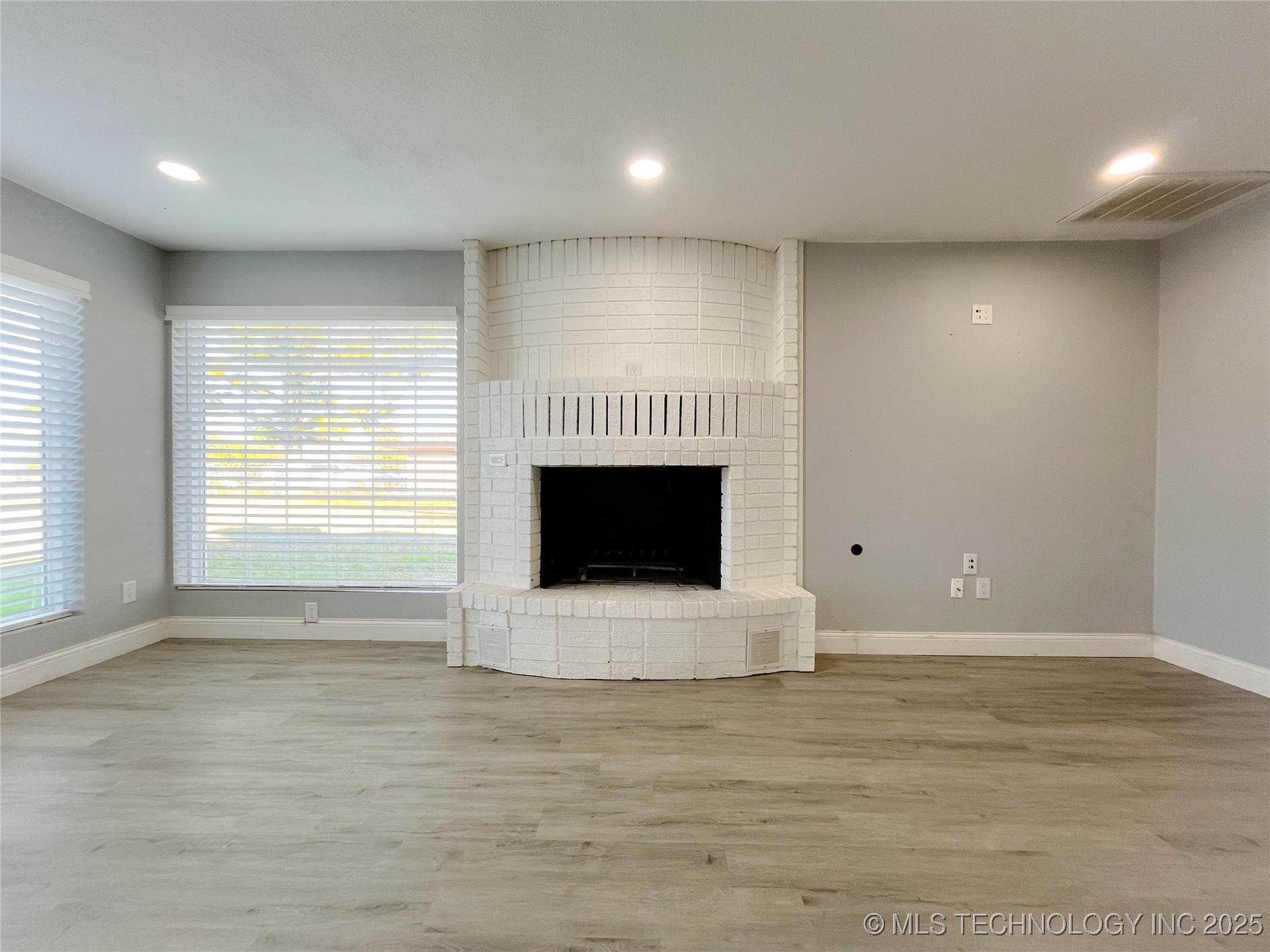500 E Iowa Property Photo 24