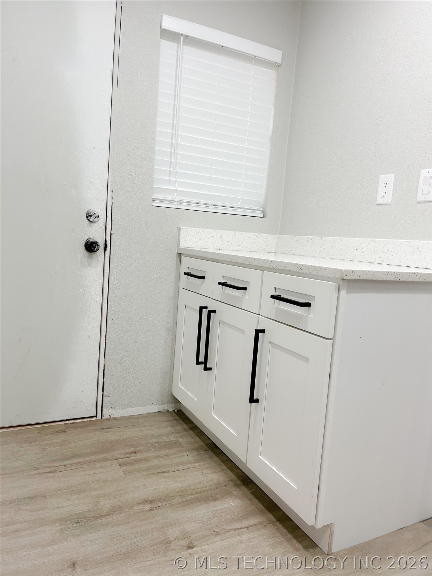 500 E Iowa Property Photo 27