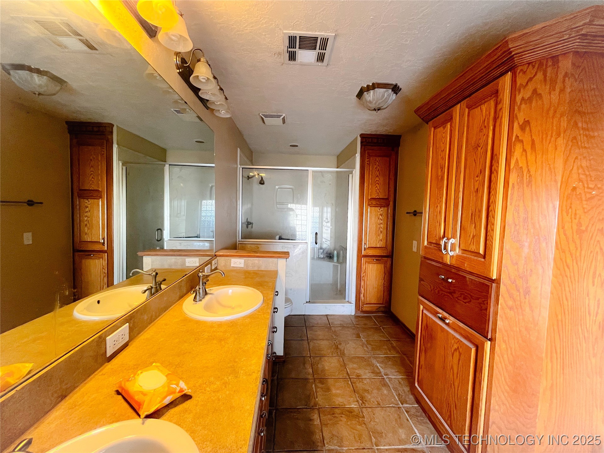 500 E Iowa Property Photo 52