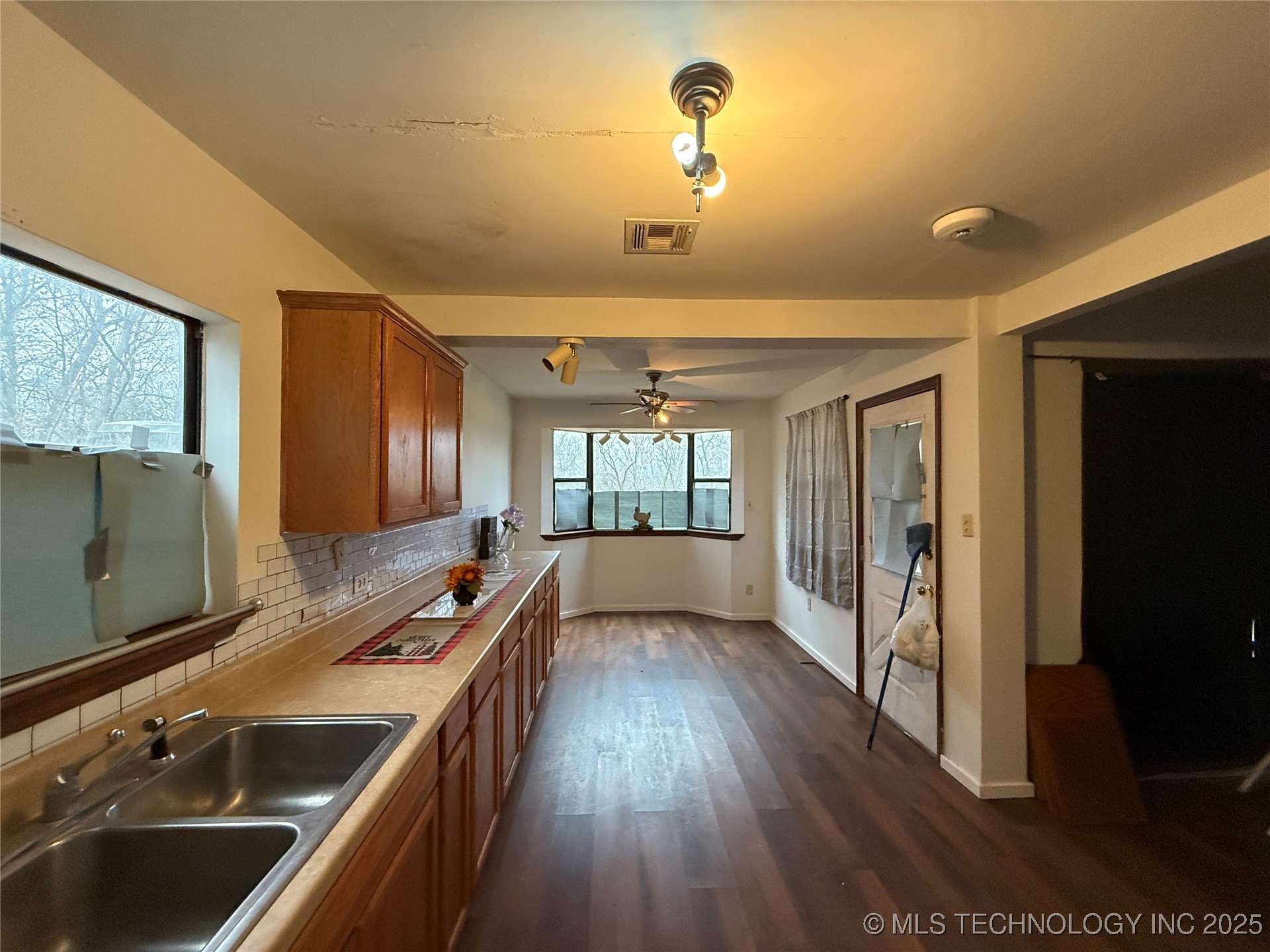 30487 S 552 Road Property Photo 3