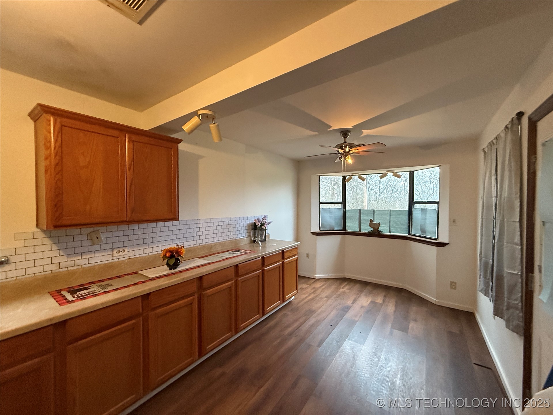 30487 S 552 Road Property Photo 4