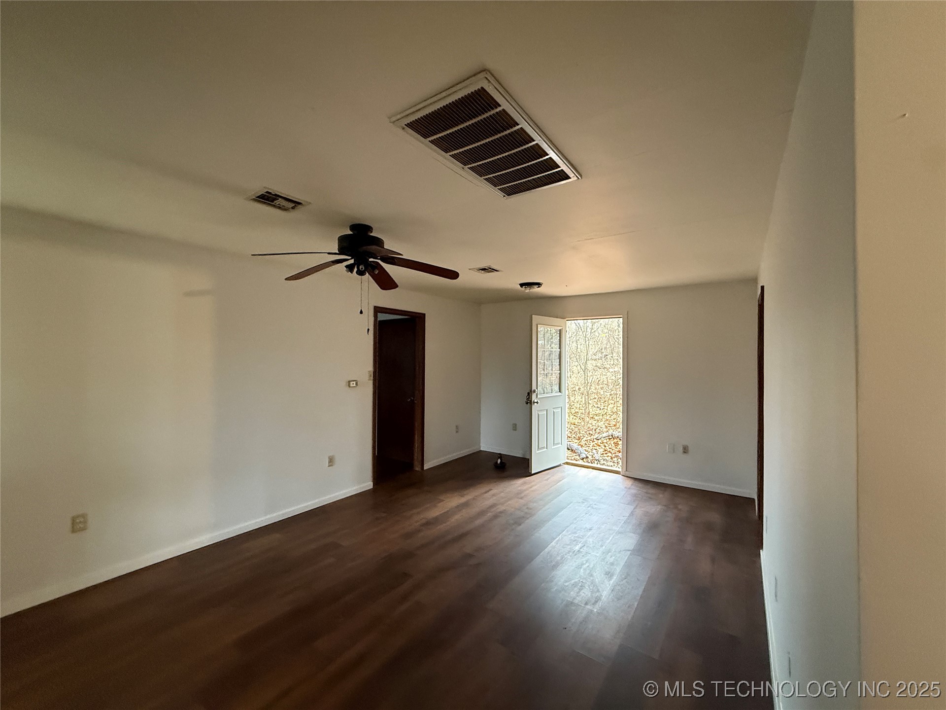 30487 S 552 Road Property Photo 5