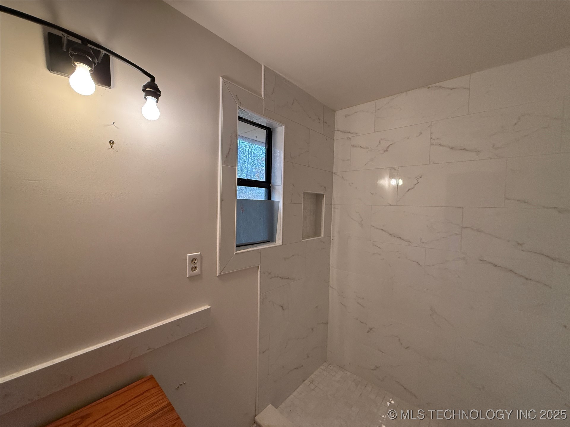 30487 S 552 Road Property Photo 8