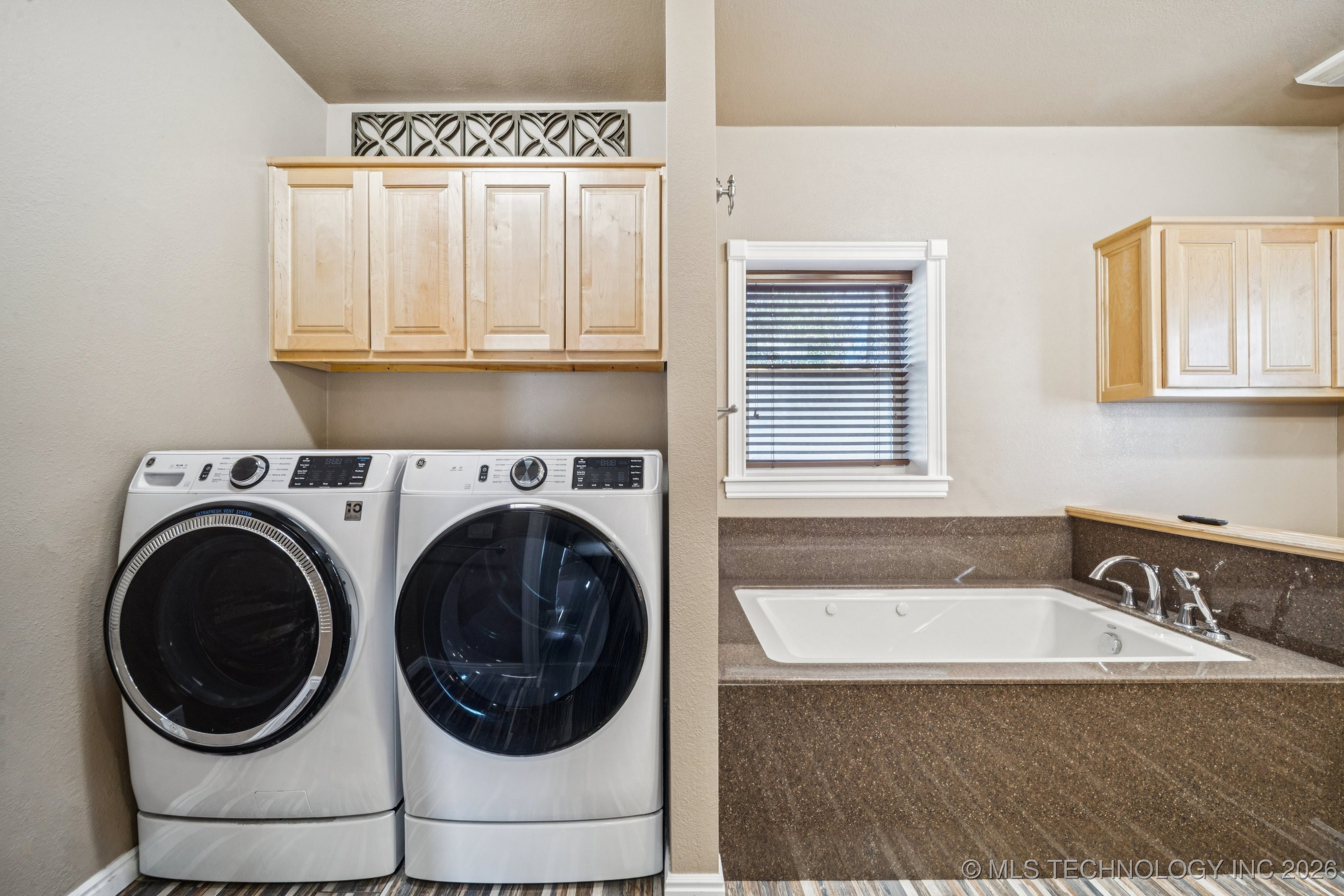 62194 E 246 Property Photo 33