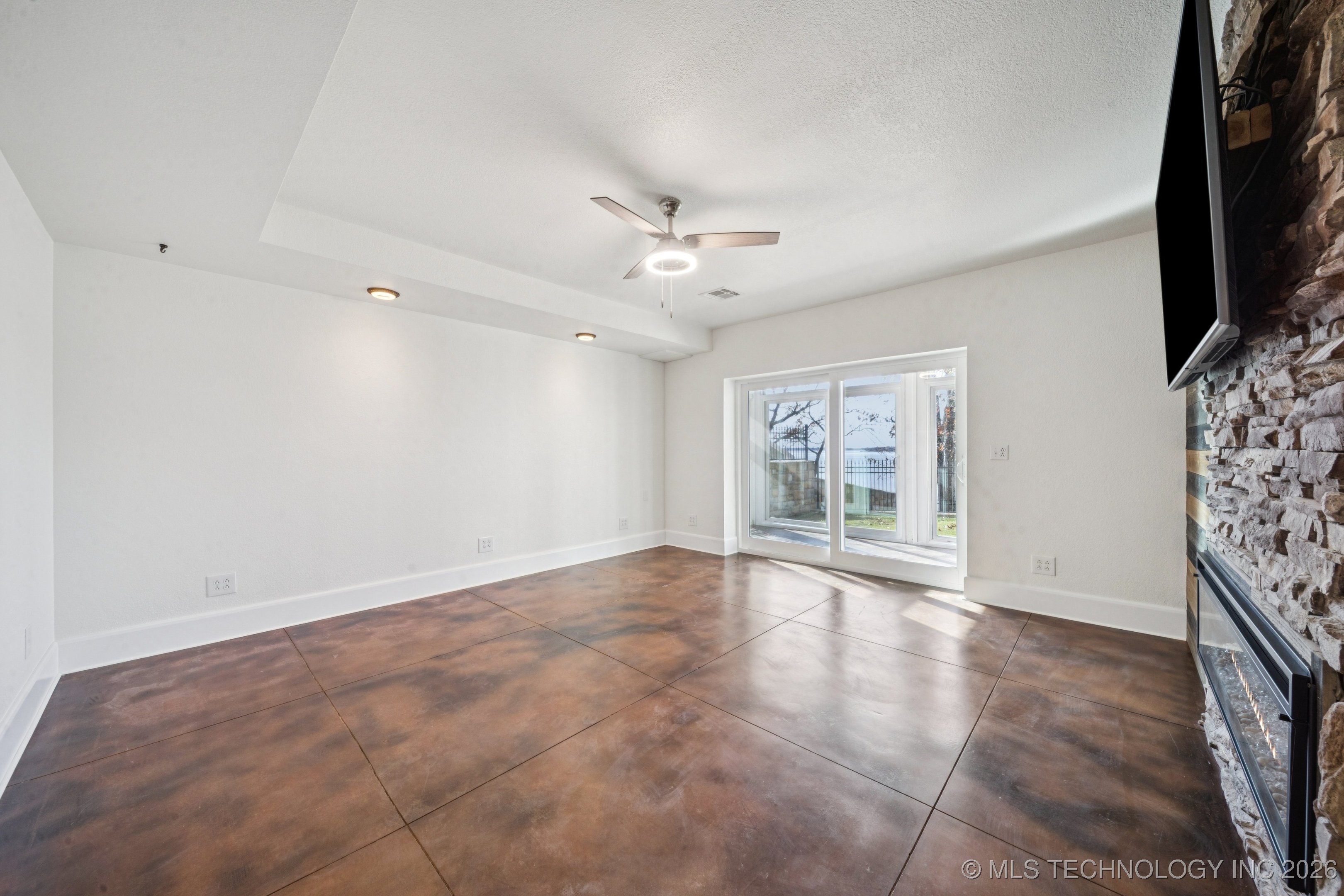 62194 E 246 Property Photo 40