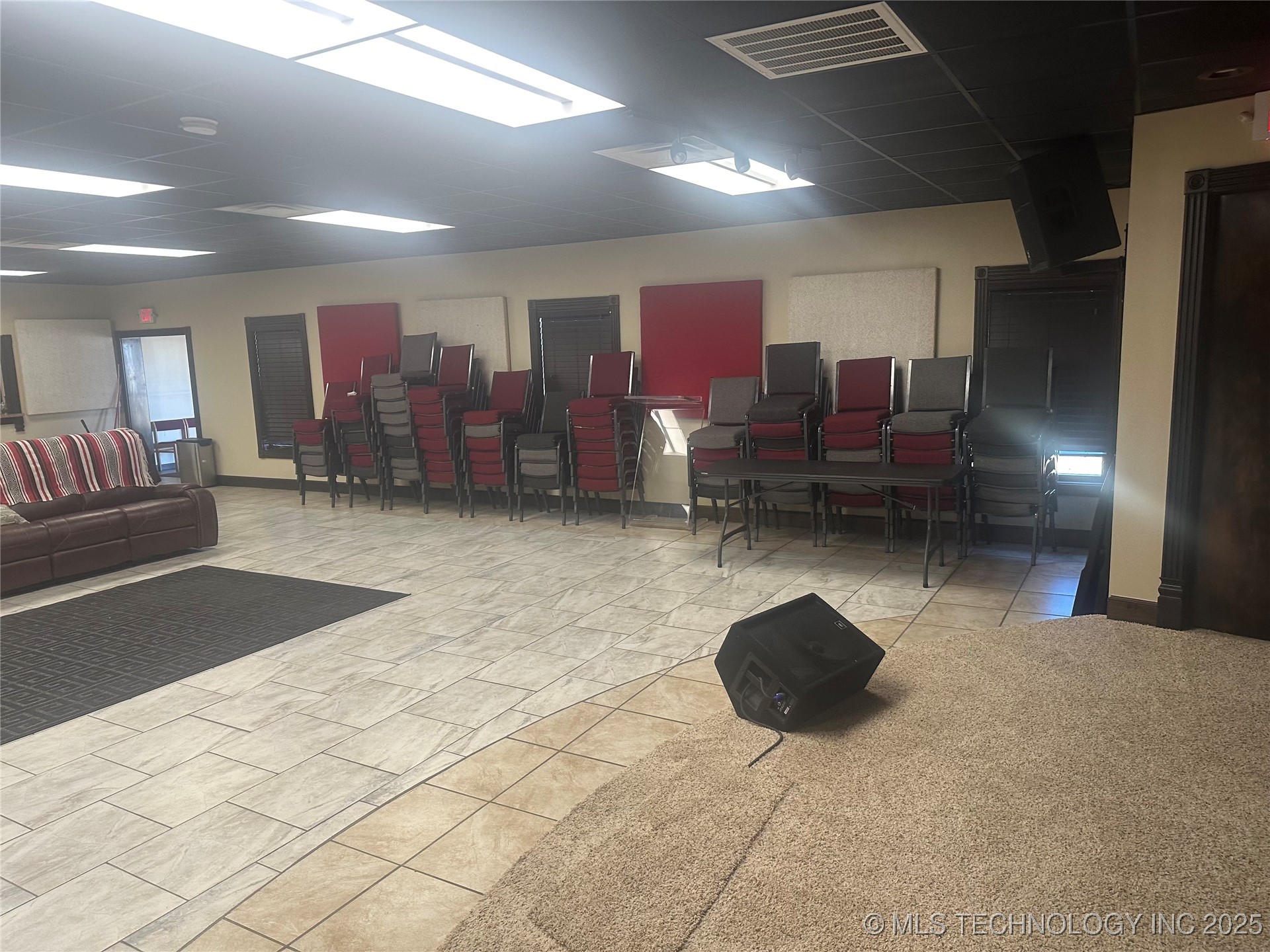 206 E 3rd Street Property Photo 7