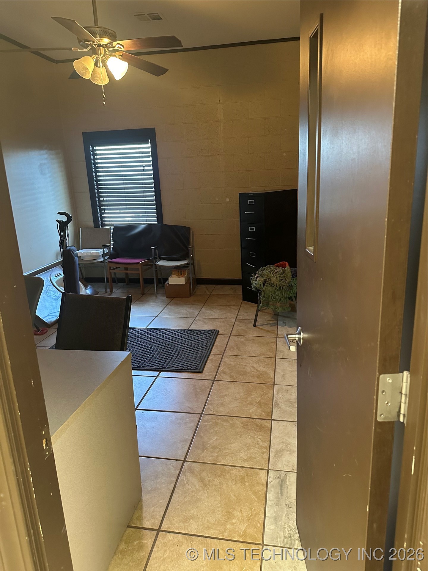 206 E 3rd Street Property Photo 10