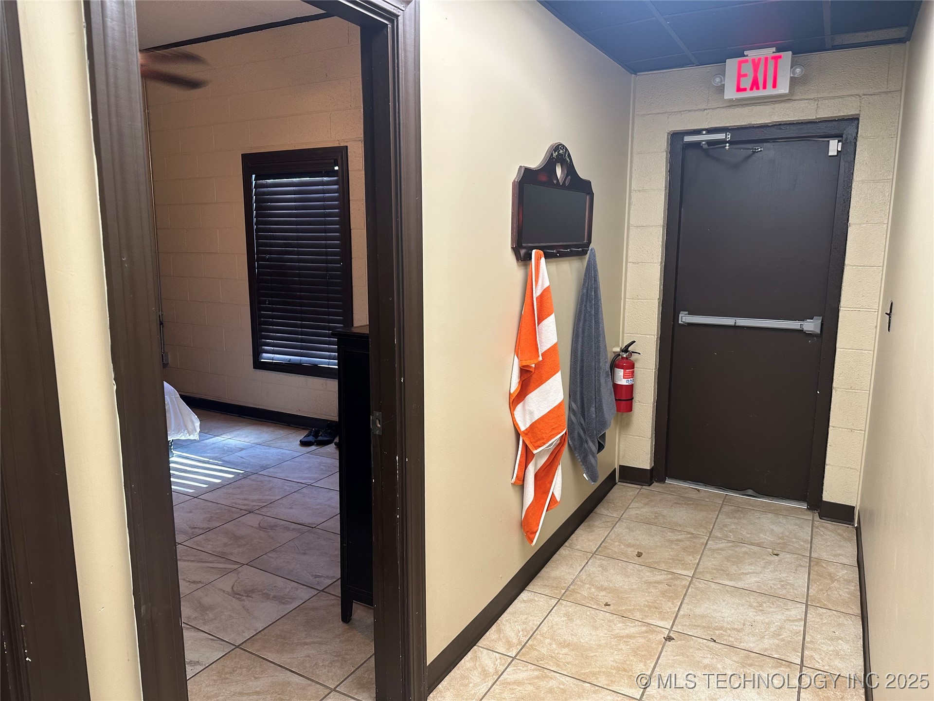 206 E 3rd Street Property Photo 11