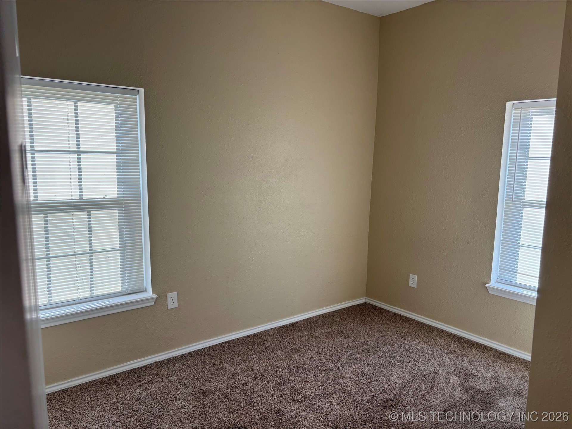 206 E 3rd Street Property Photo 20