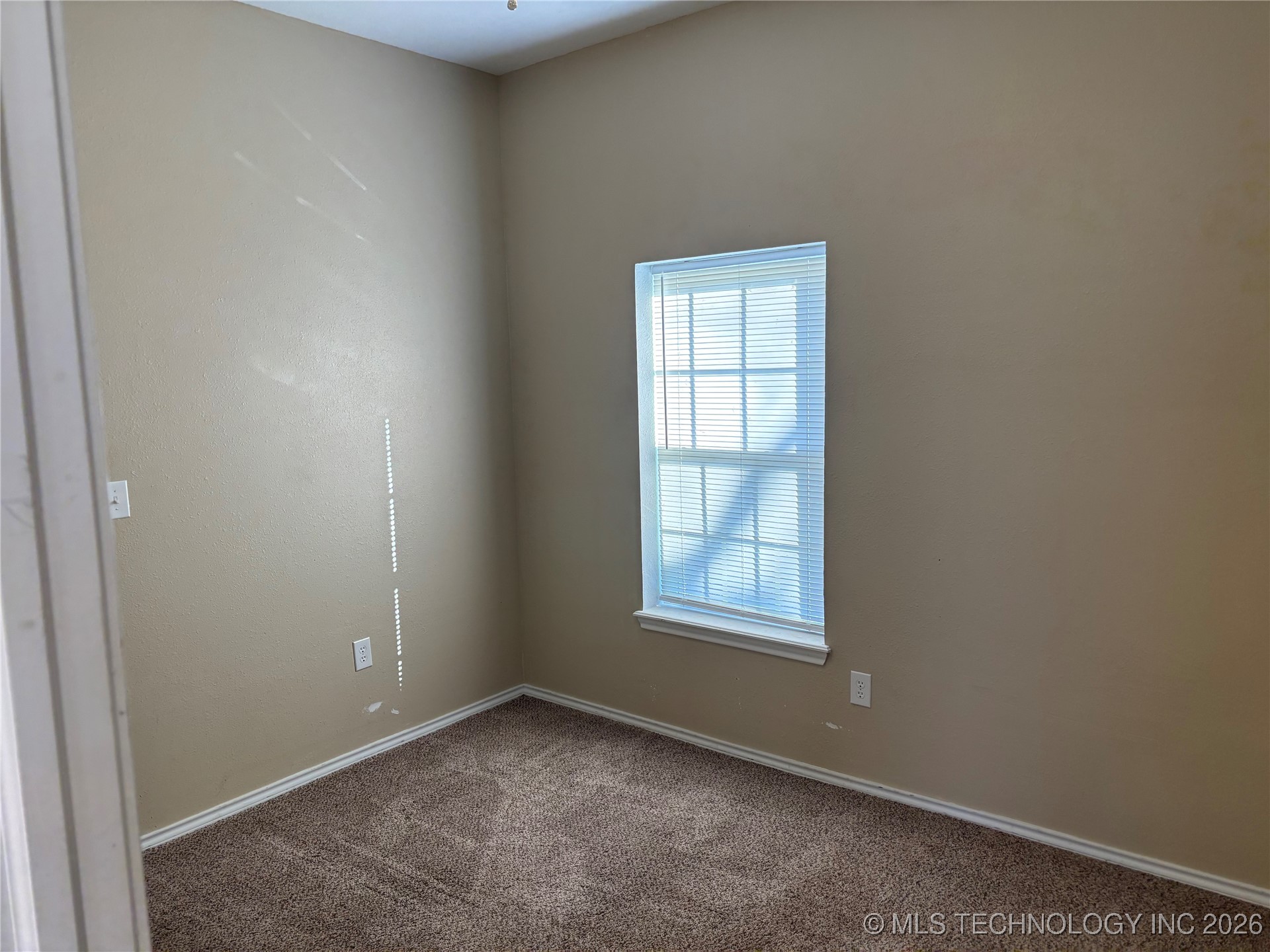 206 E 3rd Street Property Photo 22