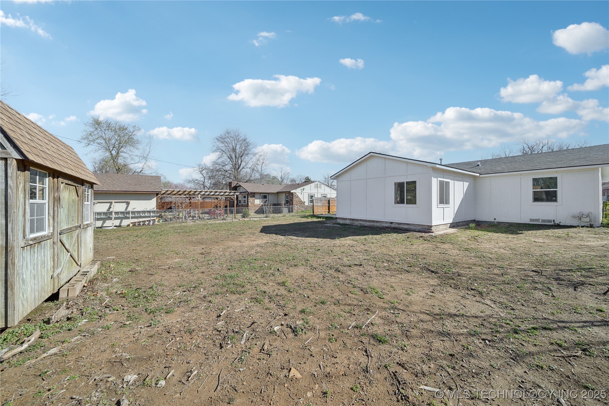 1137 N Oklahoma Avenue Property Photo 4
