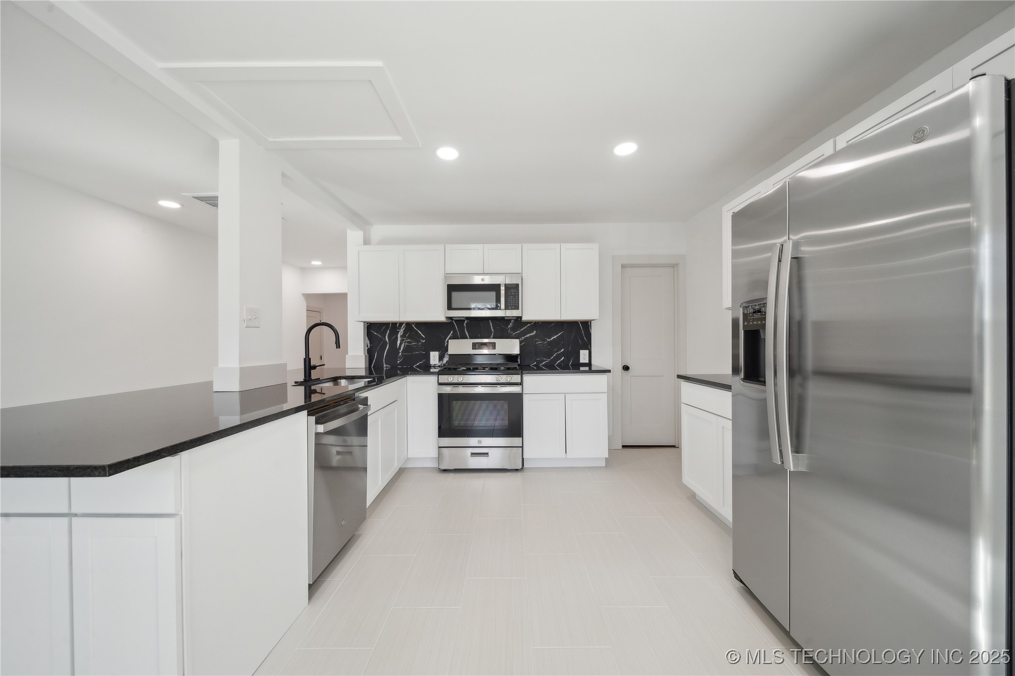 1137 N Oklahoma Avenue Property Photo 15