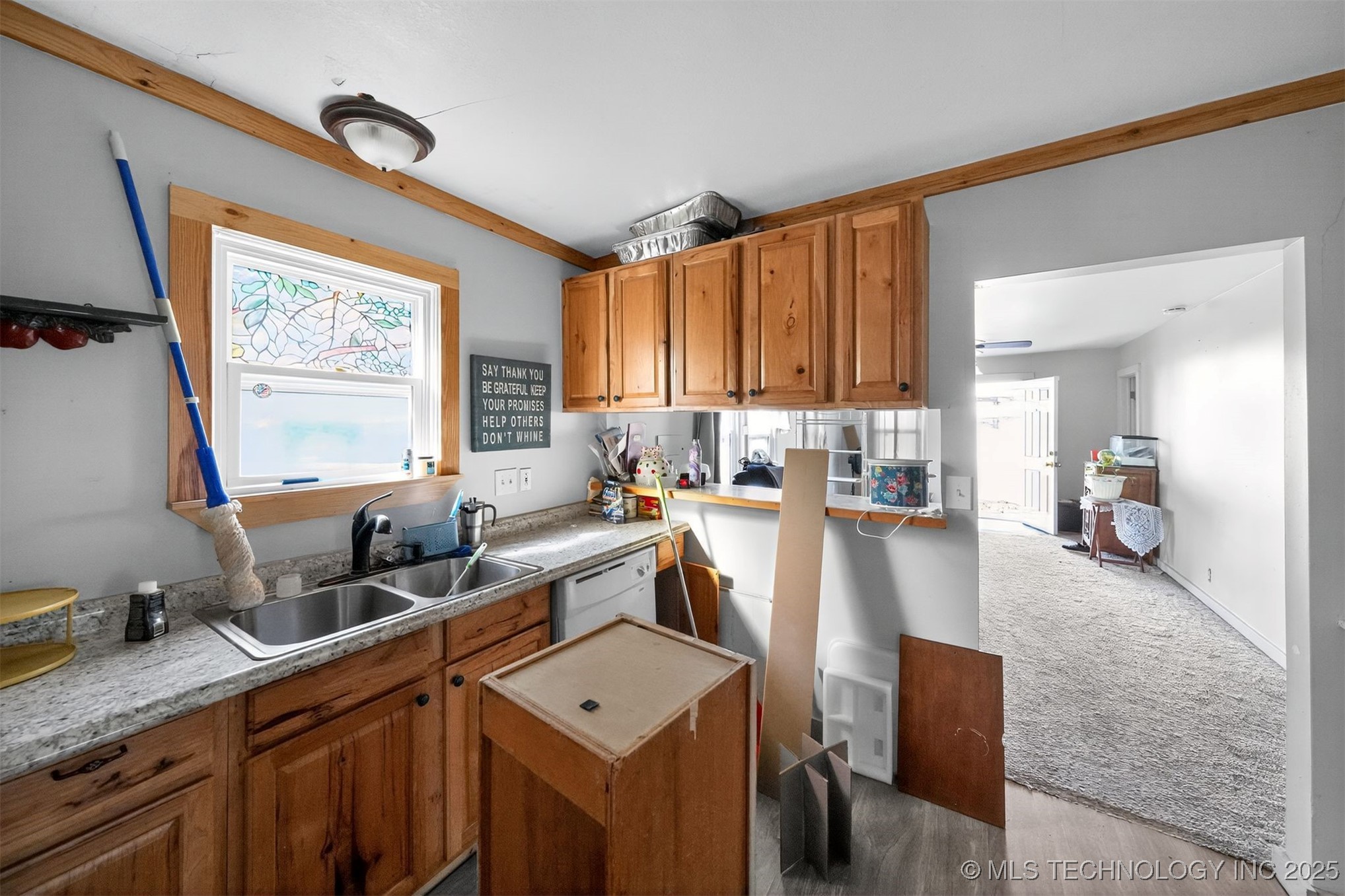 1128 E Arch Avenue Property Photo 13