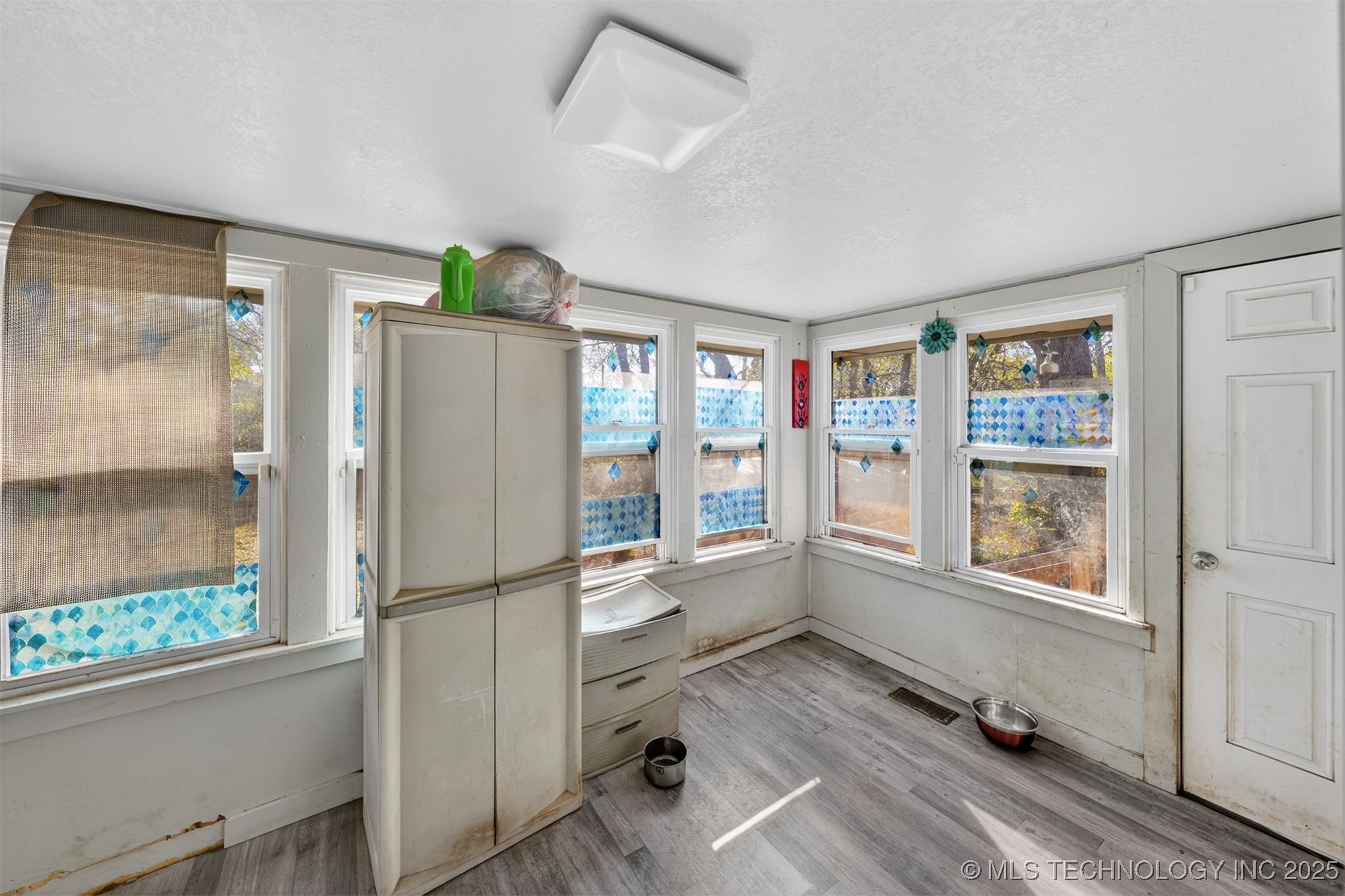 1128 E Arch Avenue Property Photo 17