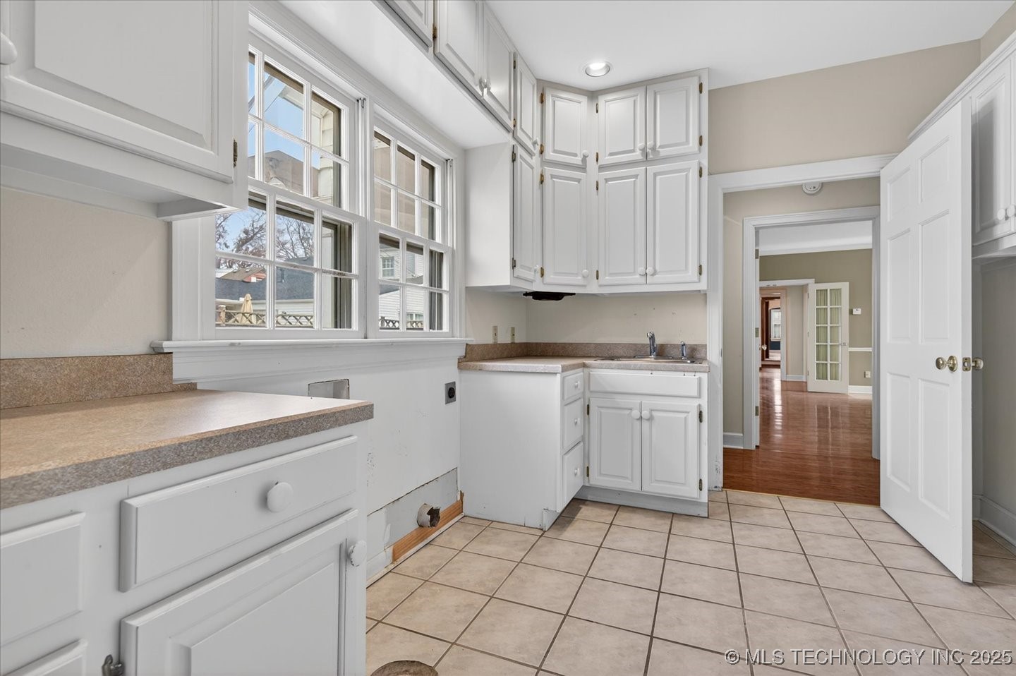 1731 S Johnstone Avenue Property Photo 30