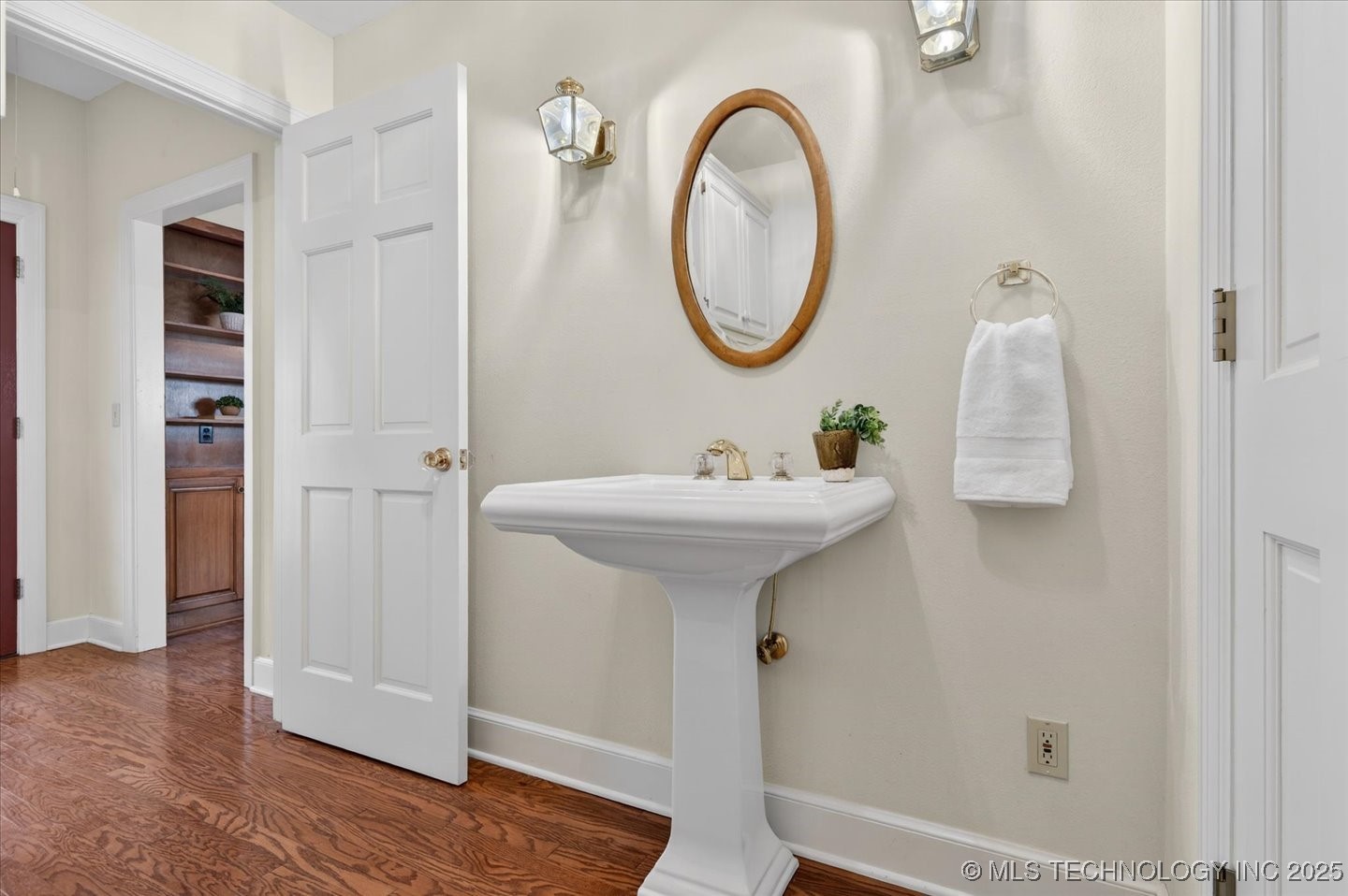 1731 S Johnstone Avenue Property Photo 31