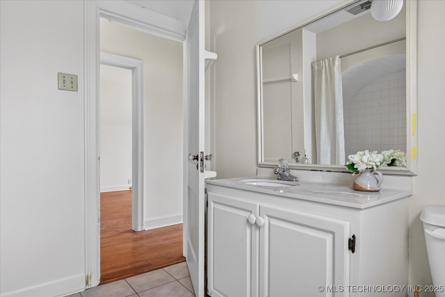 1731 S Johnstone Avenue Property Photo 36