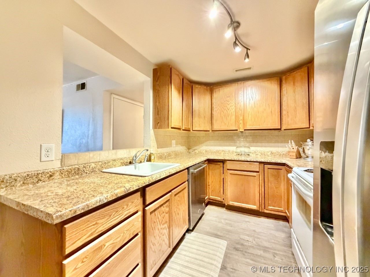 6363 S 80th East Avenue 10c Property Photo 12