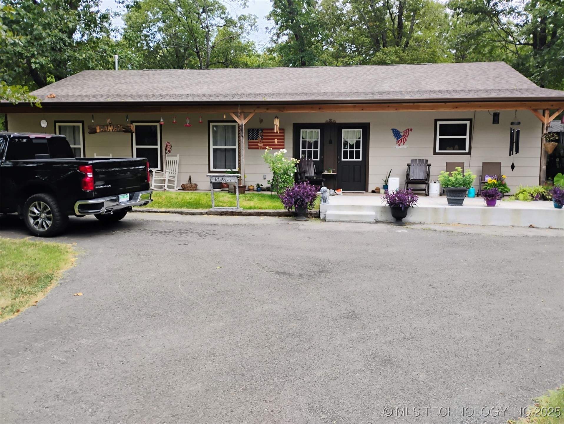 5969 E 620 Property Photo 1