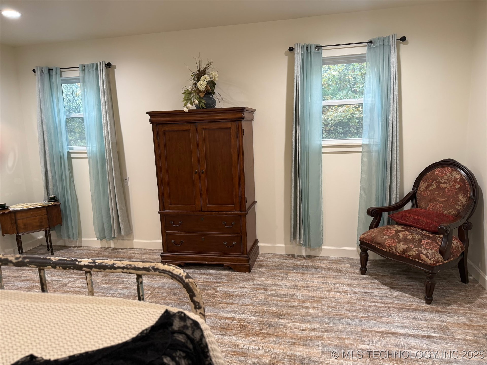 5969 E 620 Property Photo 9