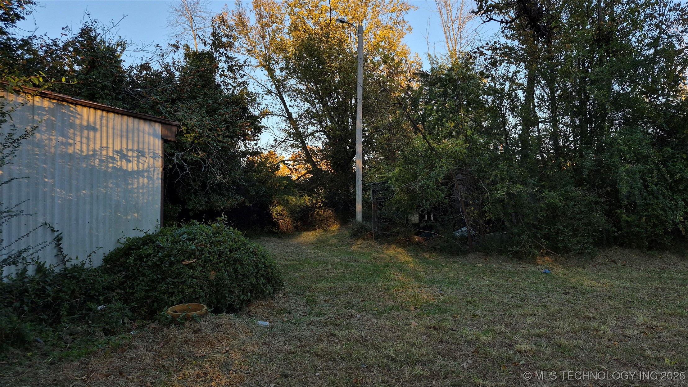 803 N 5th Property Photo 3