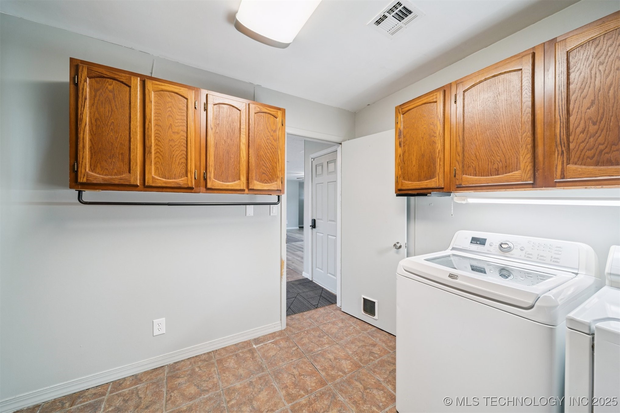 8206 E 530 Road Property Photo 7