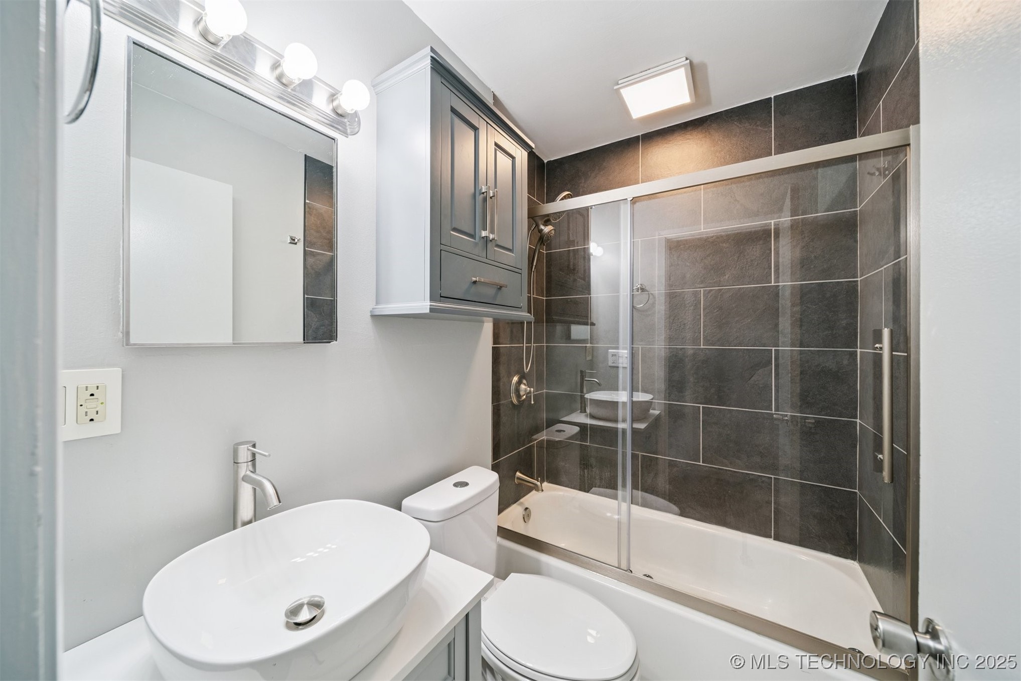 8206 E 530 Road Property Photo 15