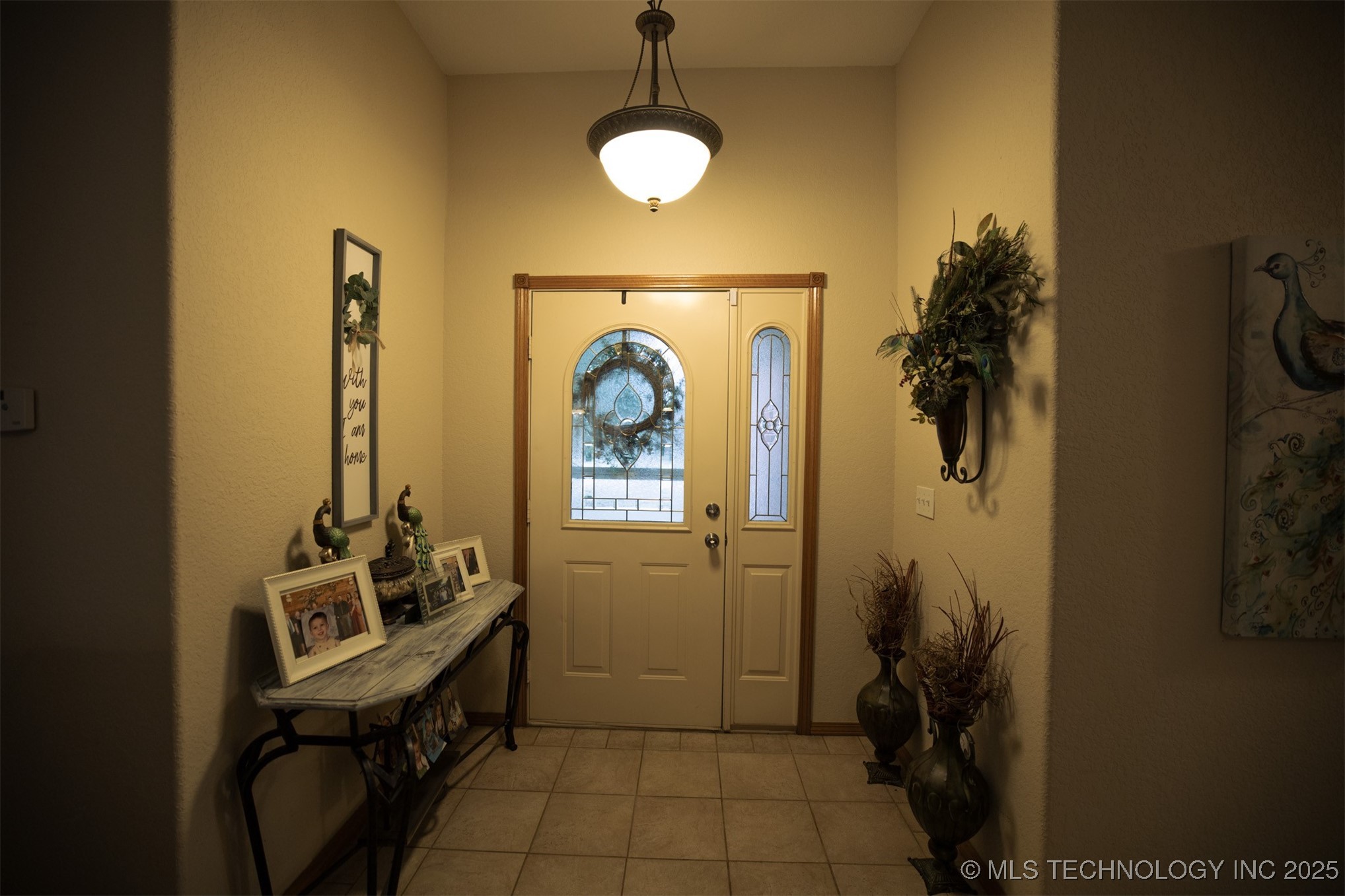 213 Laurel Street Property Photo 3