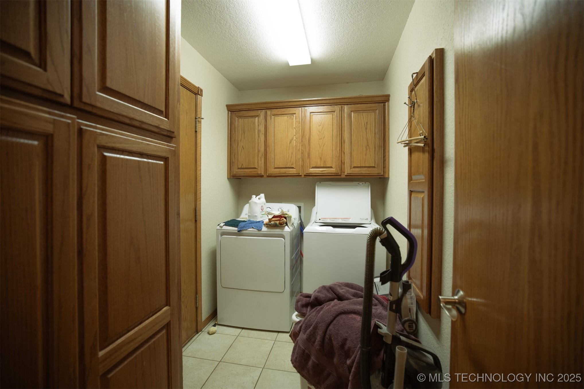 213 Laurel Street Property Photo 18