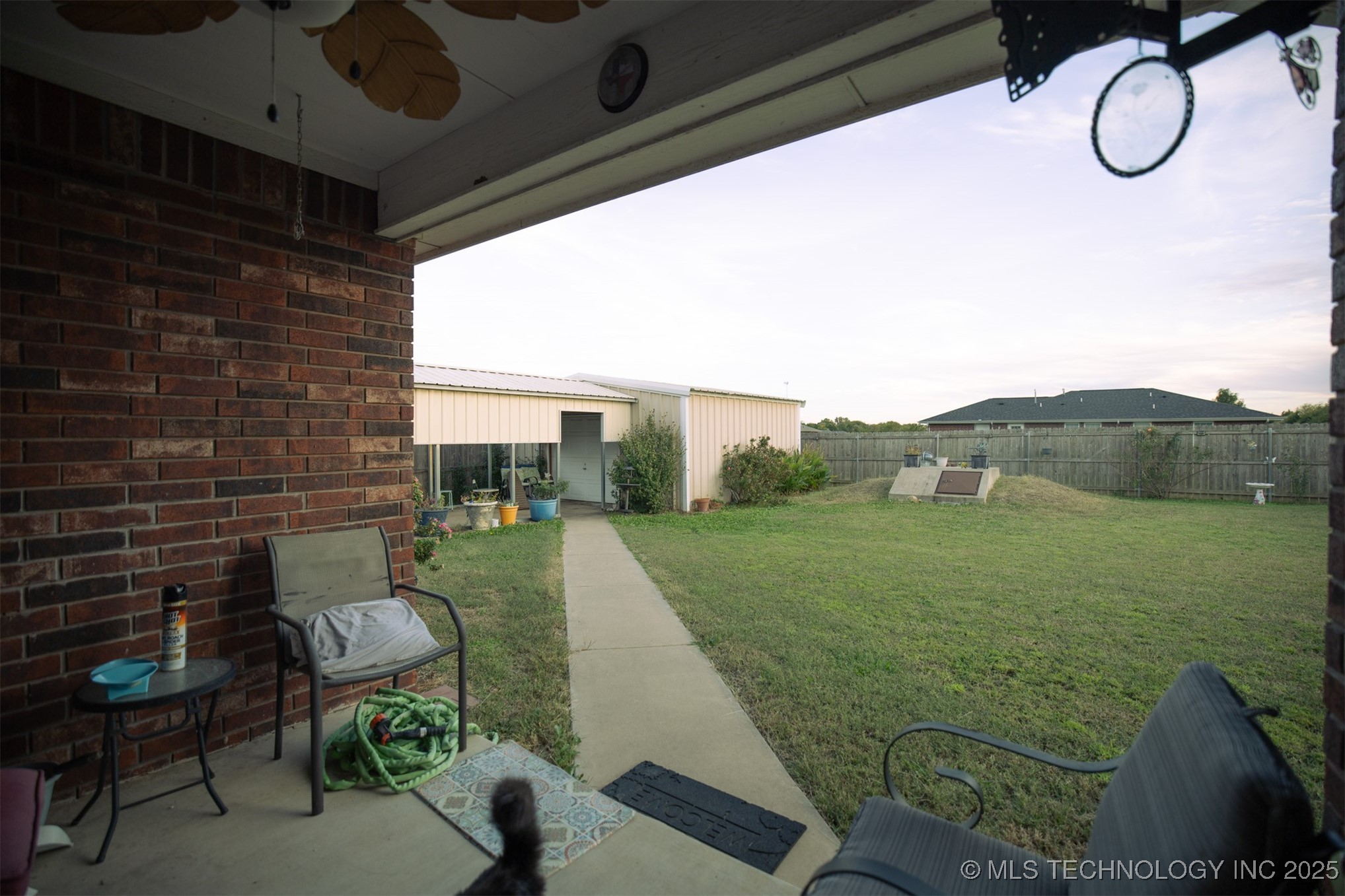 213 Laurel Street Property Photo 24