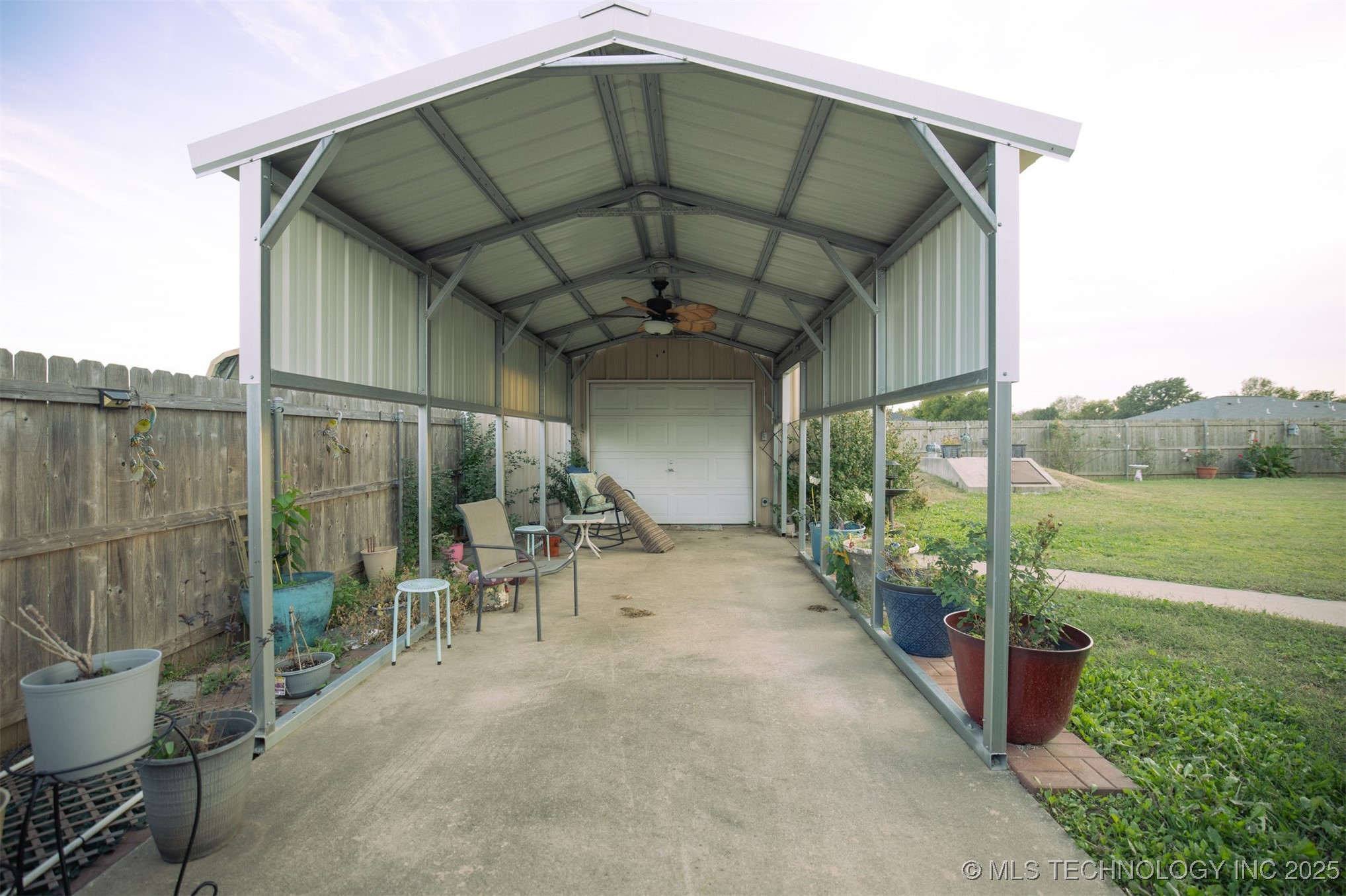 213 Laurel Street Property Photo 27