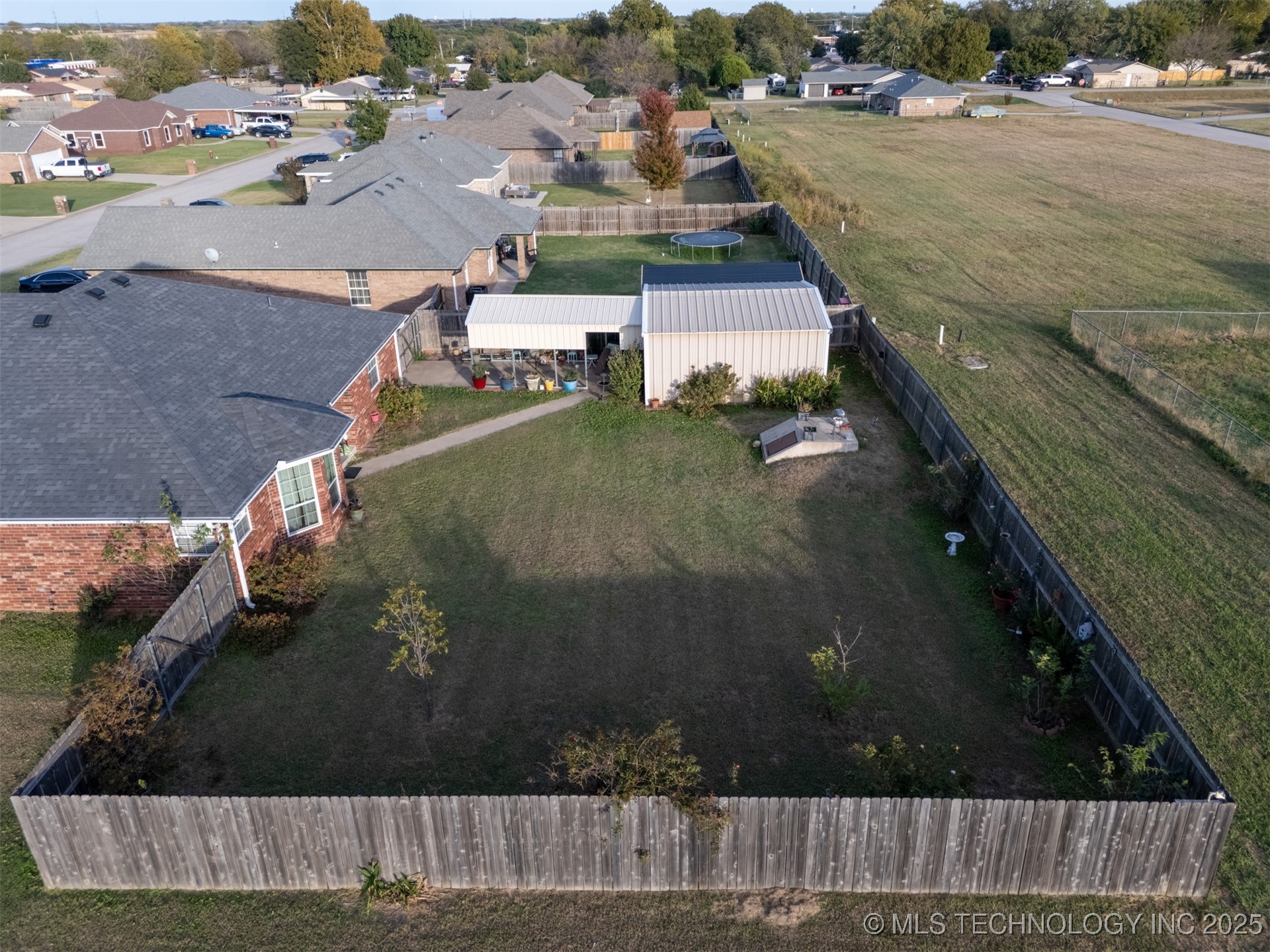 213 Laurel Street Property Photo 30