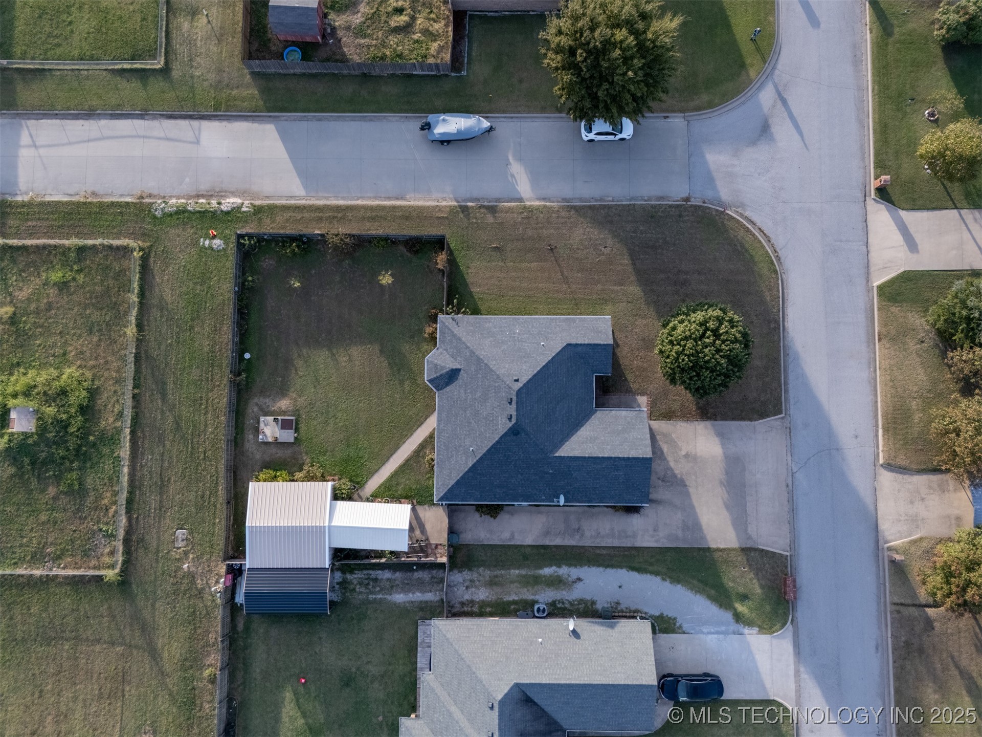 213 Laurel Street Property Photo 34