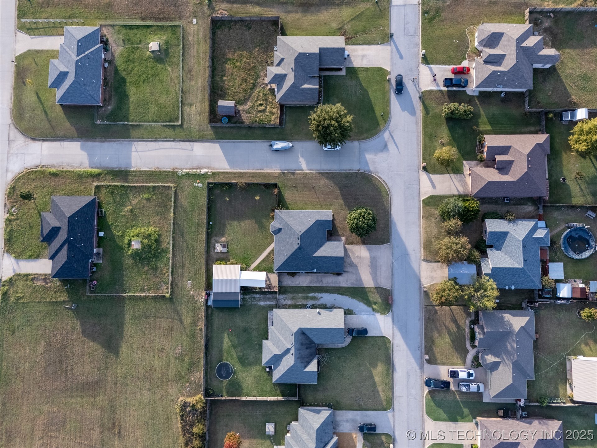 213 Laurel Street Property Photo 35