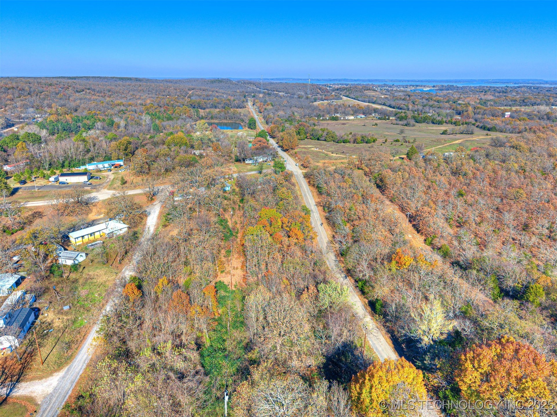 221 Robin Road Property Photo 20