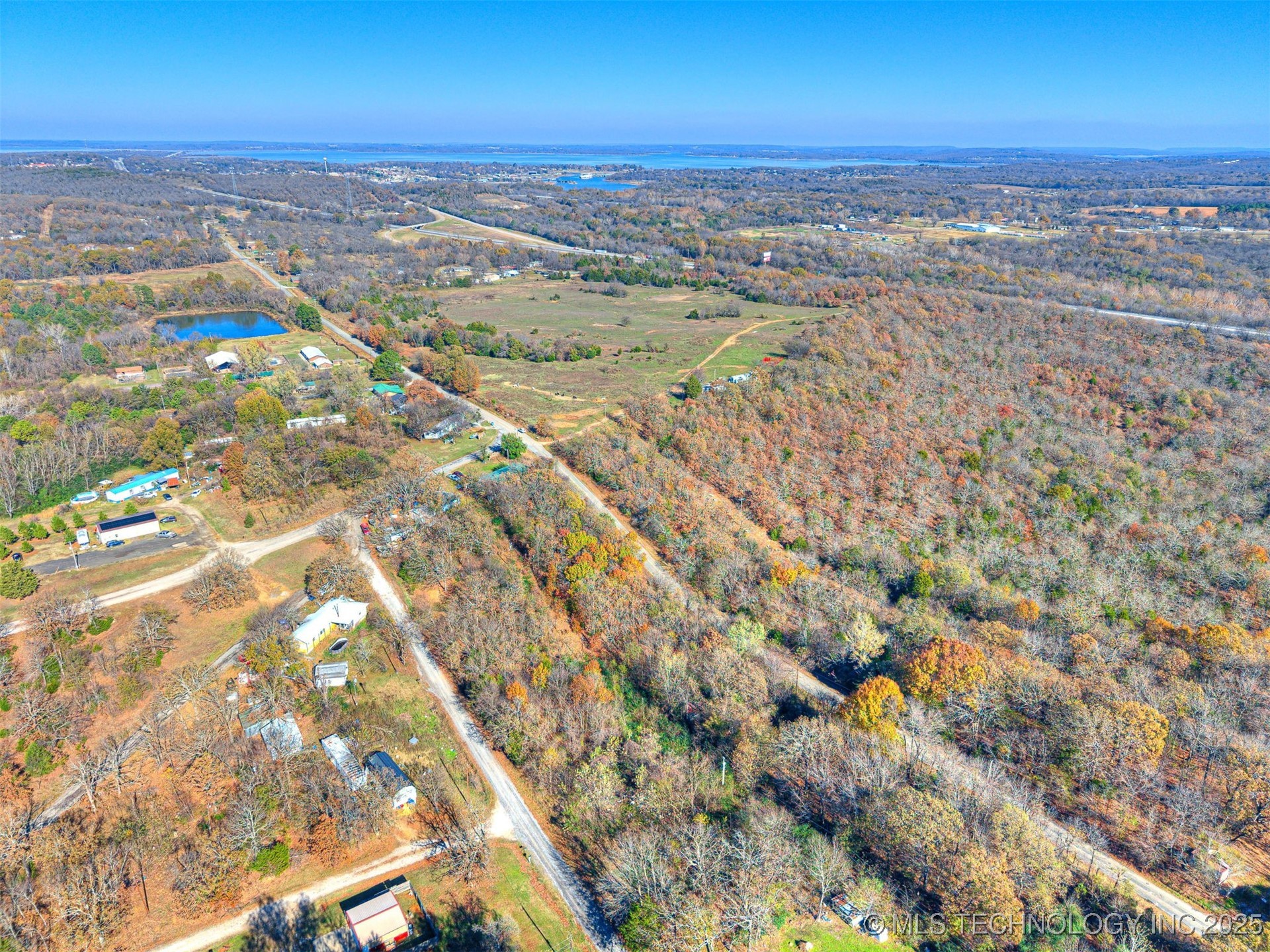 221 Robin Road Property Photo 31