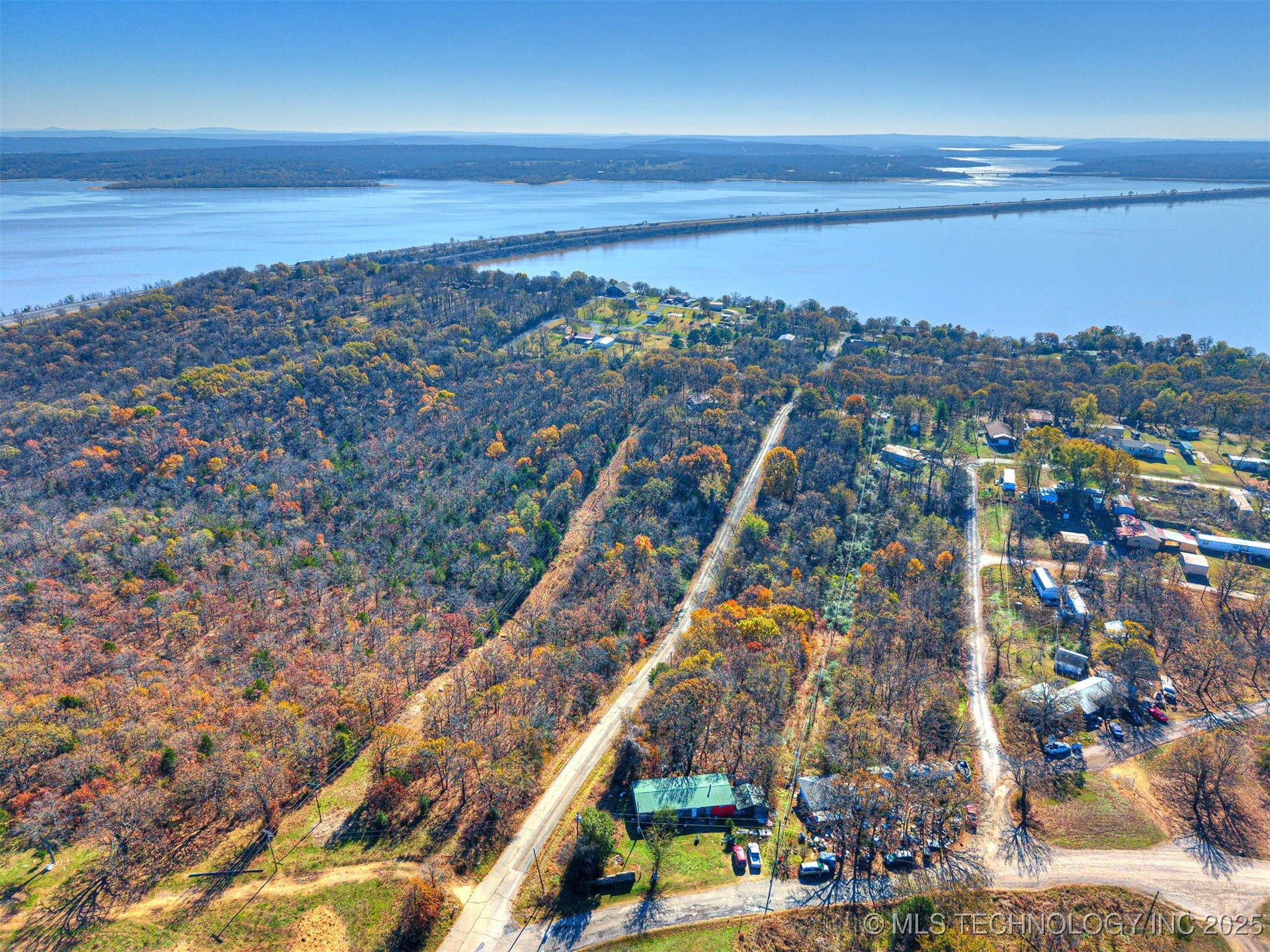 221 Robin Road Property Photo 34