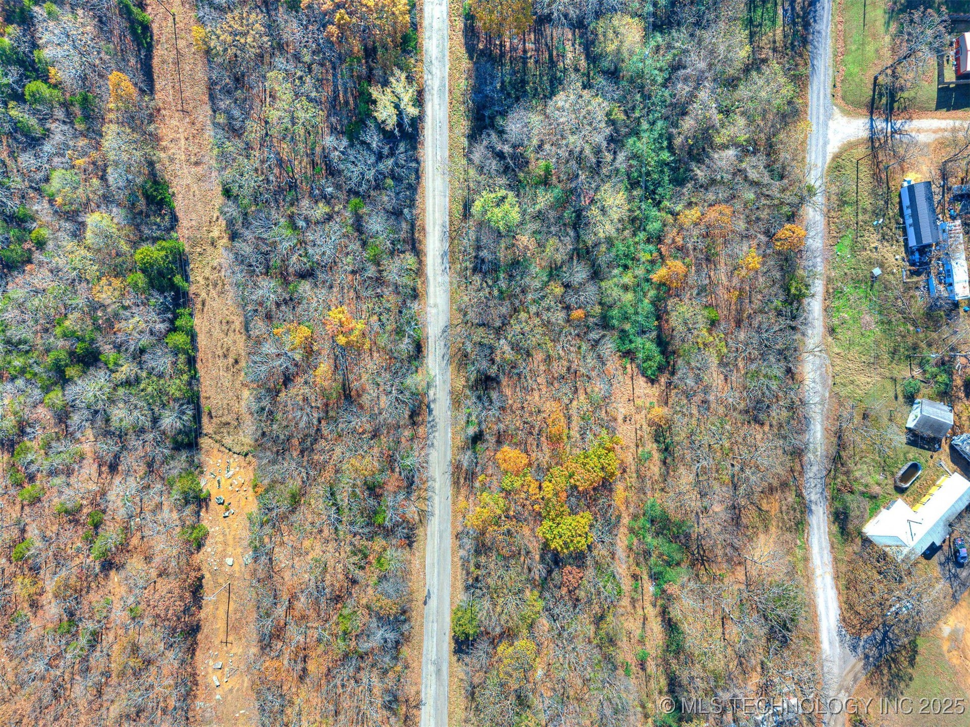 221 Robin Road Property Photo 35