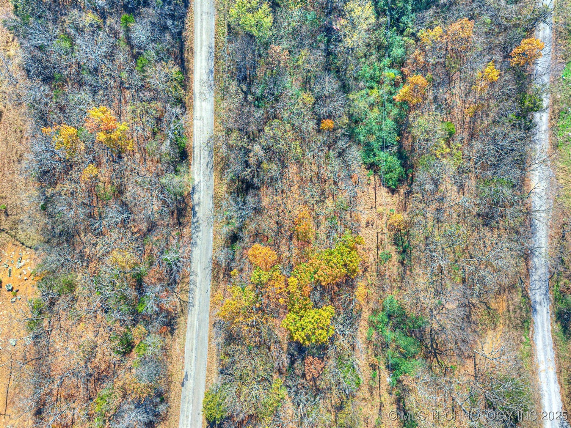 221 Robin Road Property Photo 38