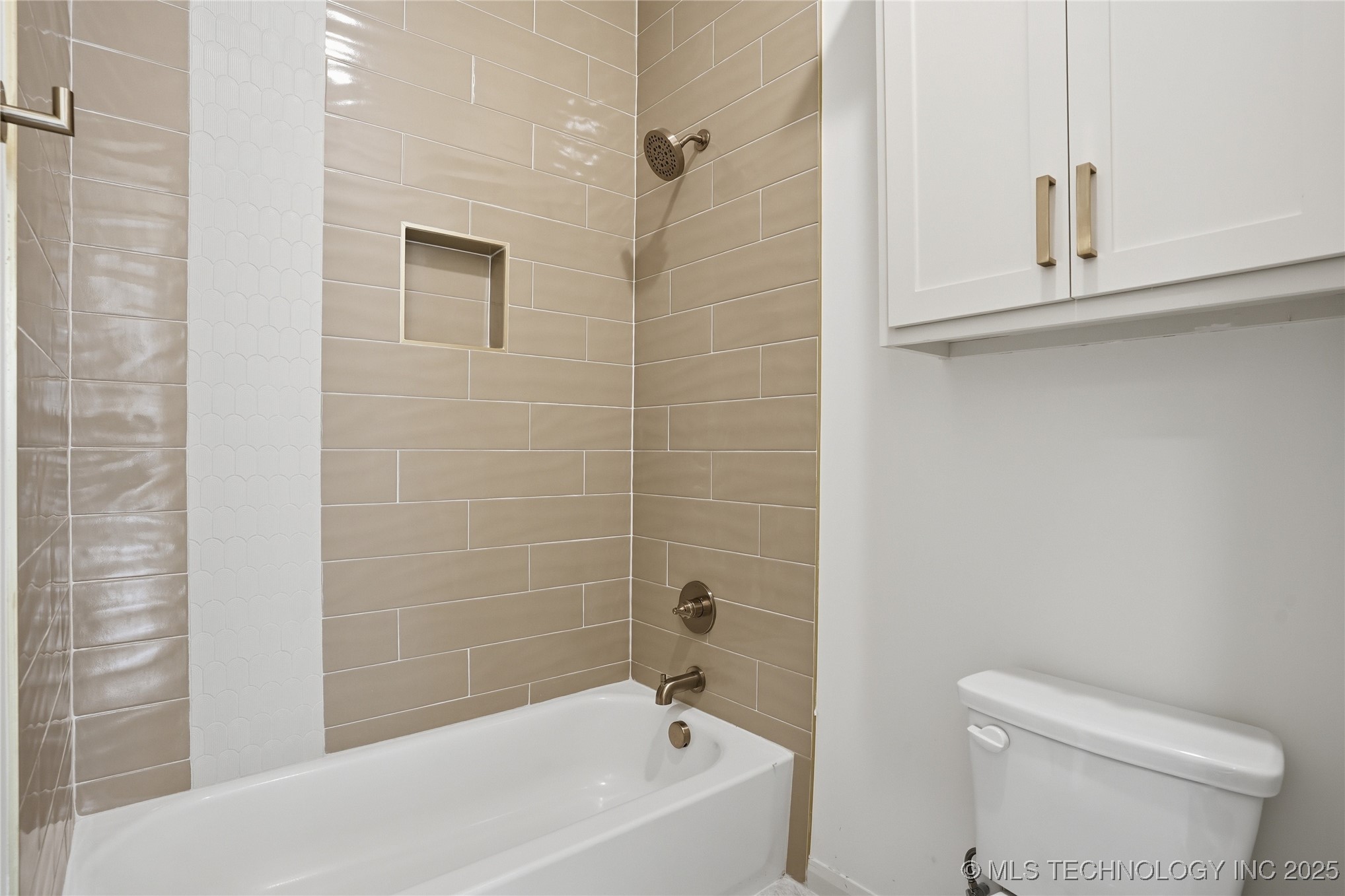 12029 S Vandalia Avenue Property Photo 38
