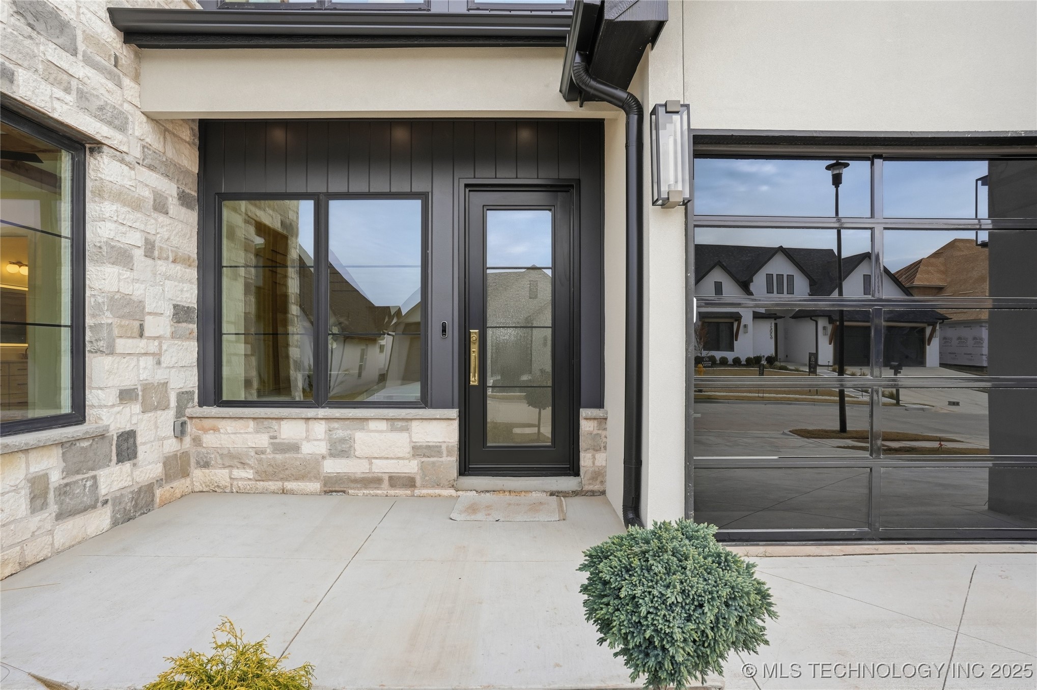 12029 S Vandalia Avenue Property Photo 45