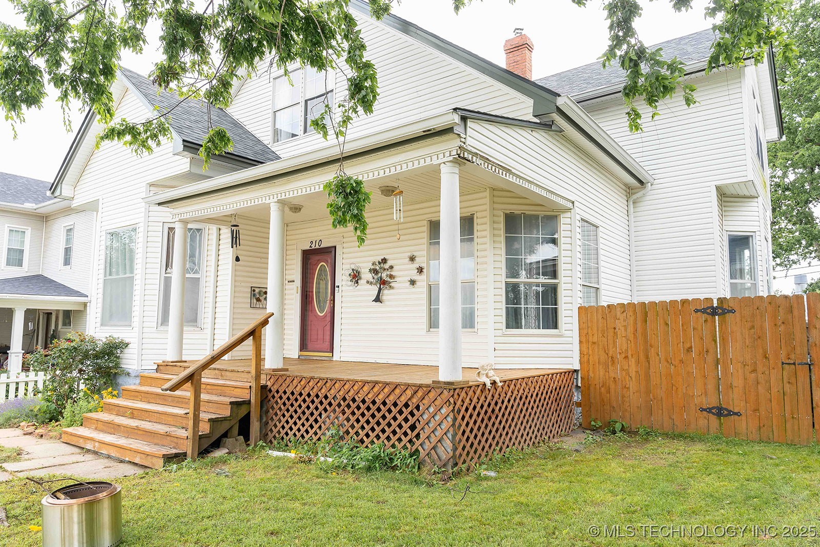 210 S Water Street Property Photo 7