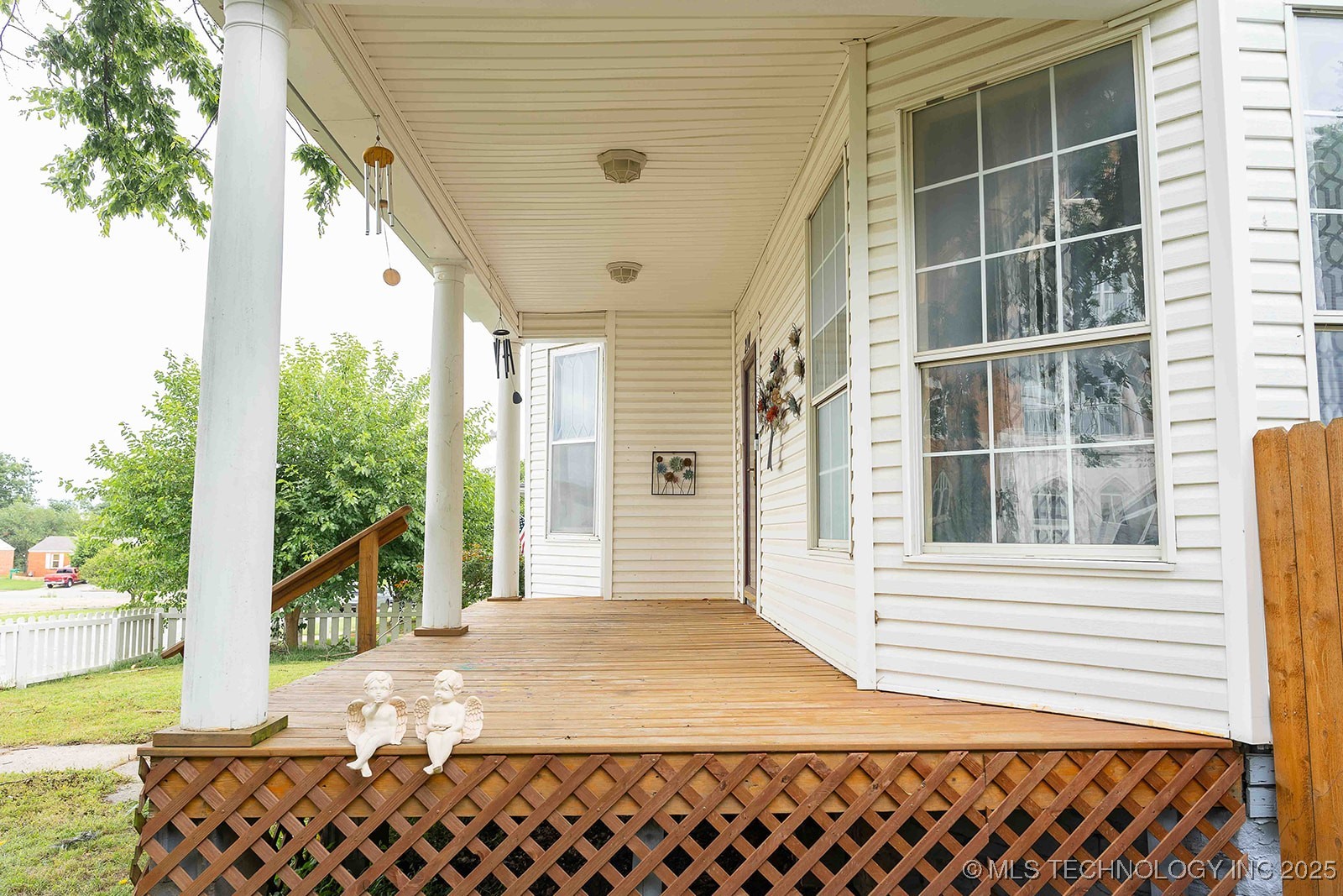 210 S Water Street Property Photo 8