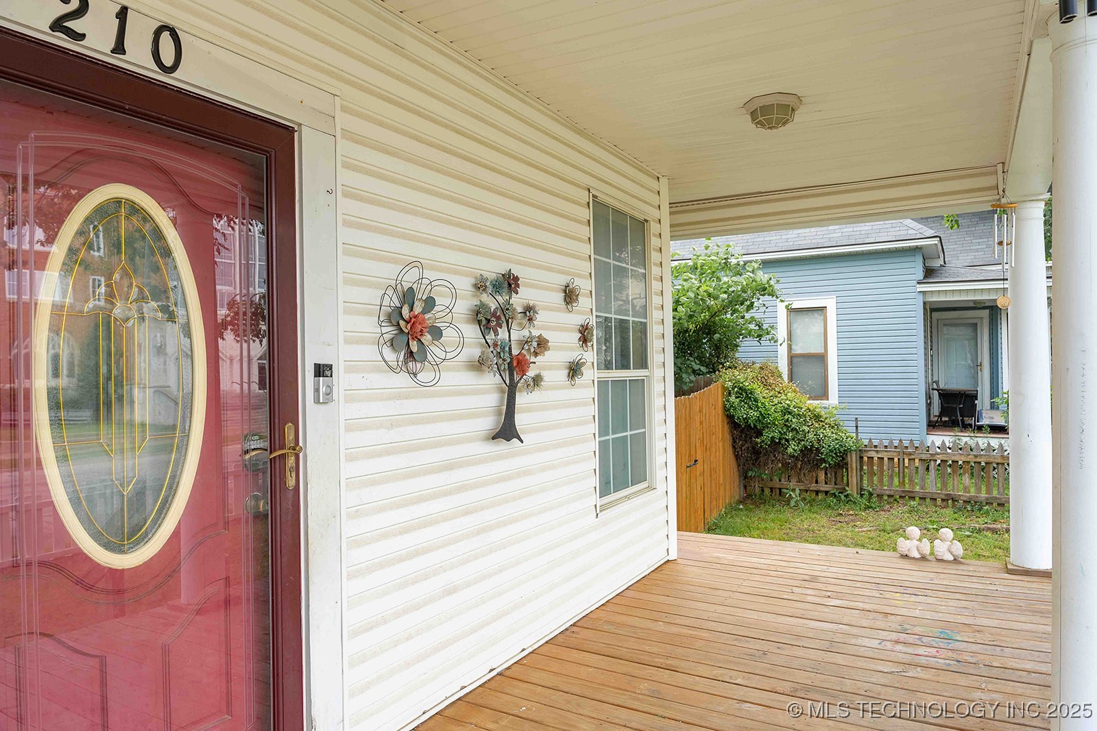 210 S Water Street Property Photo 9