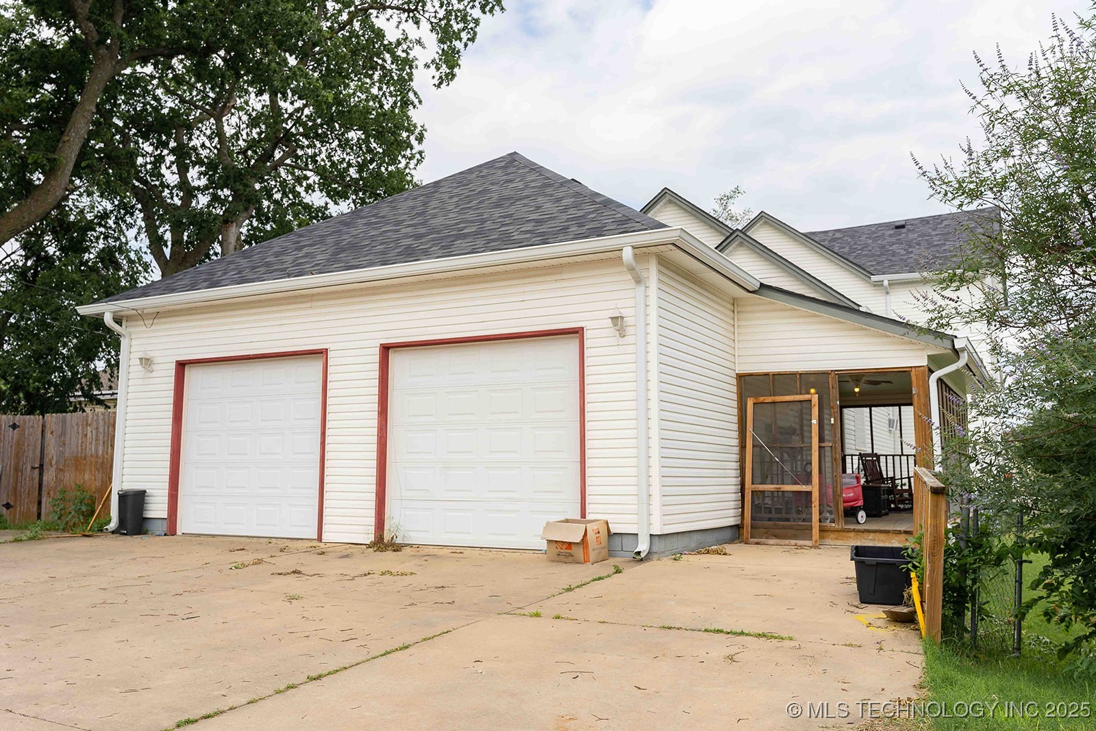 210 S Water Street Property Photo 10