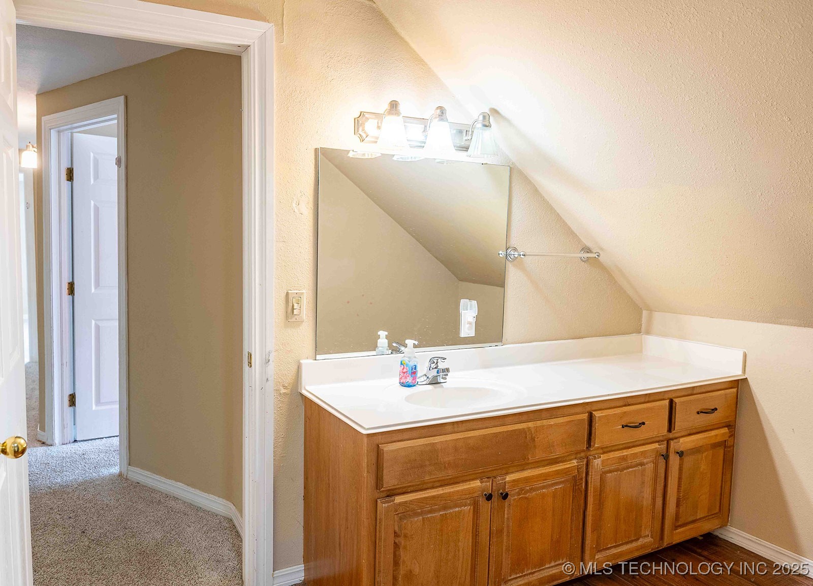 210 S Water Street Property Photo 17