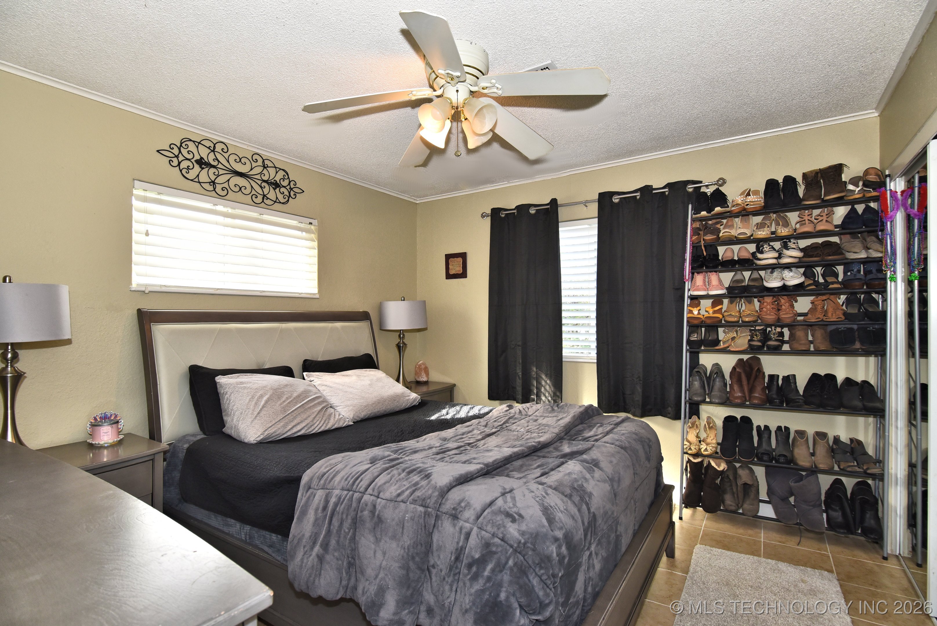 1365 N 76th East Avenue Property Photo 13