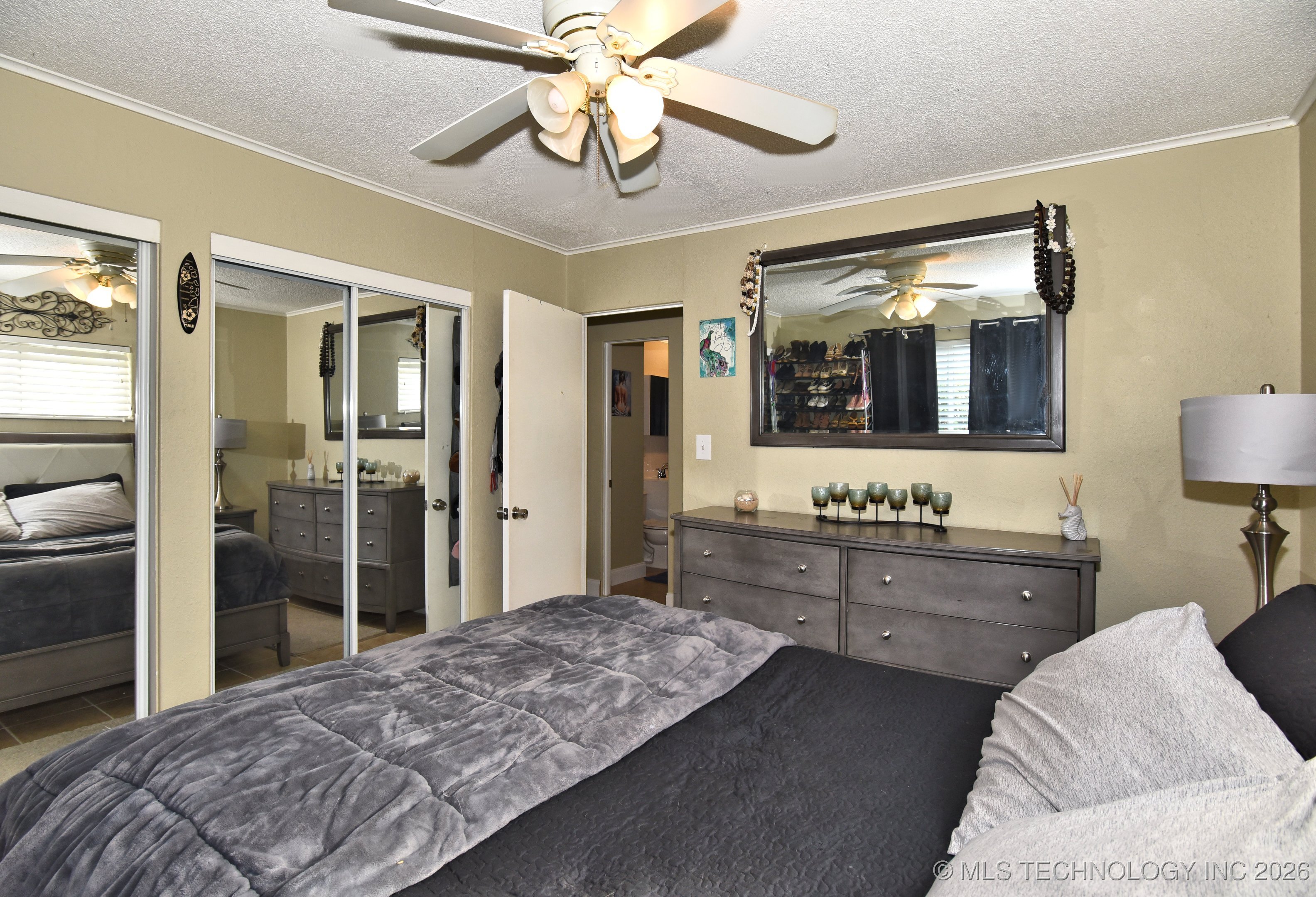 1365 N 76th East Avenue Property Photo 14