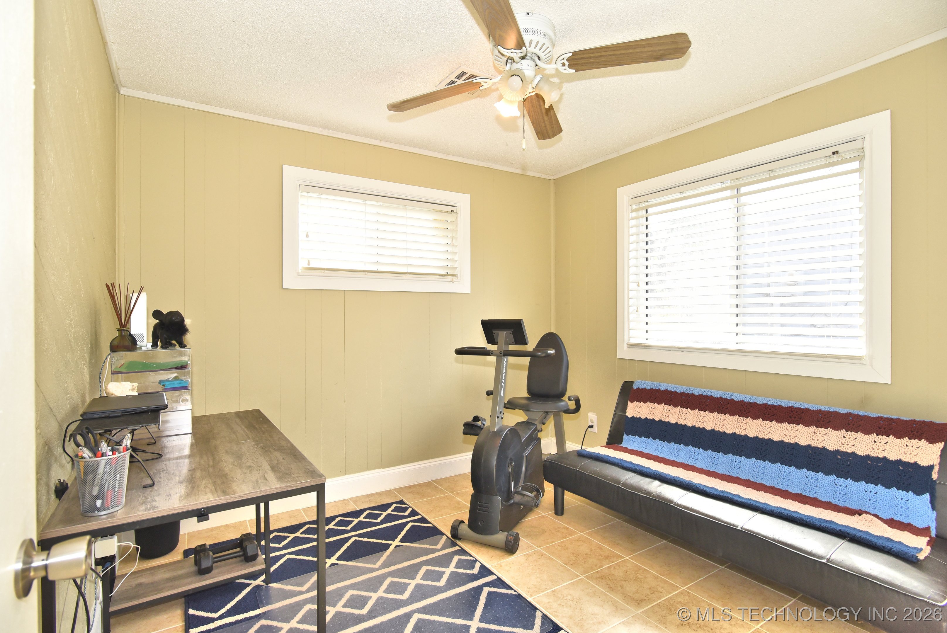 1365 N 76th East Avenue Property Photo 15