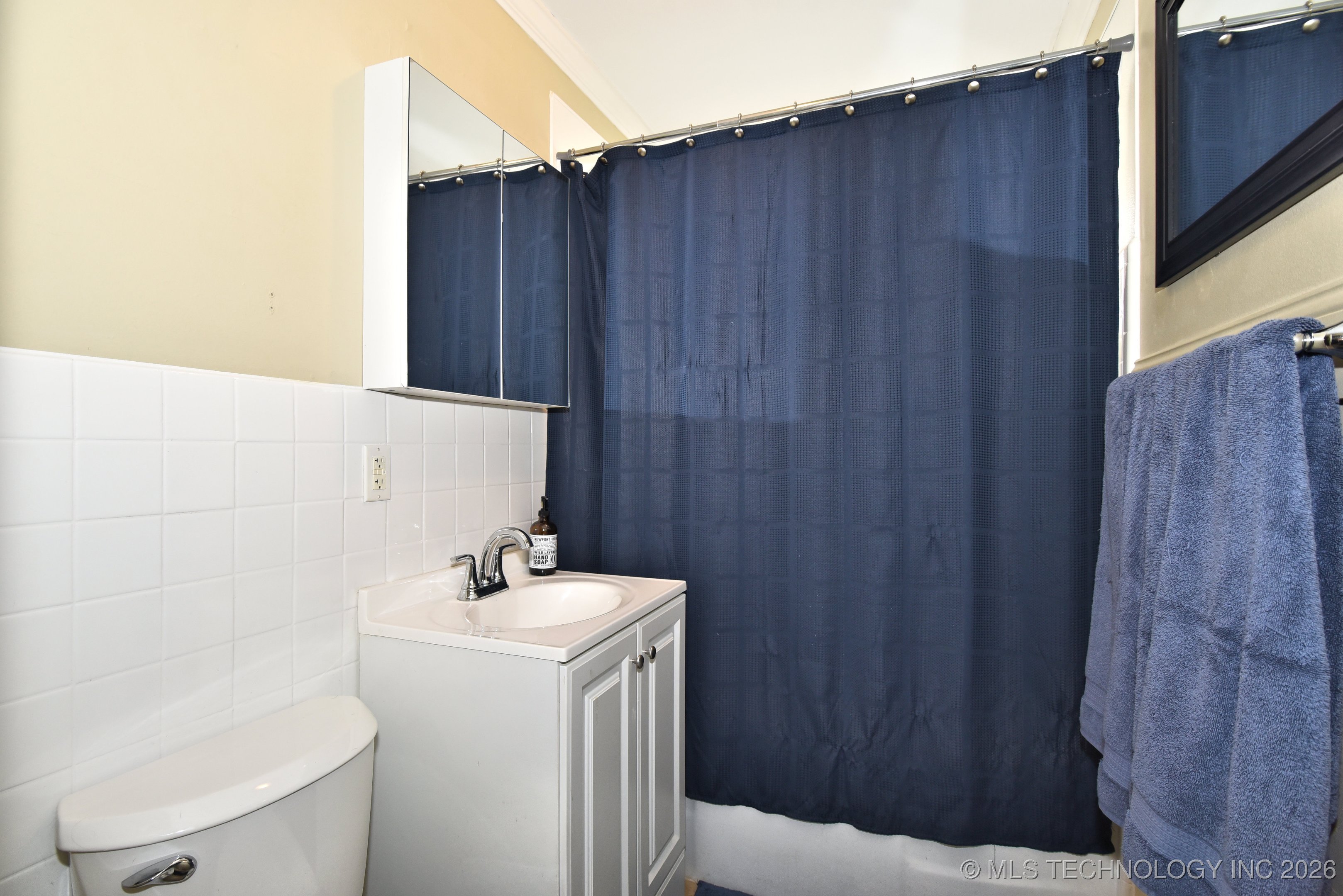 1365 N 76th East Avenue Property Photo 16